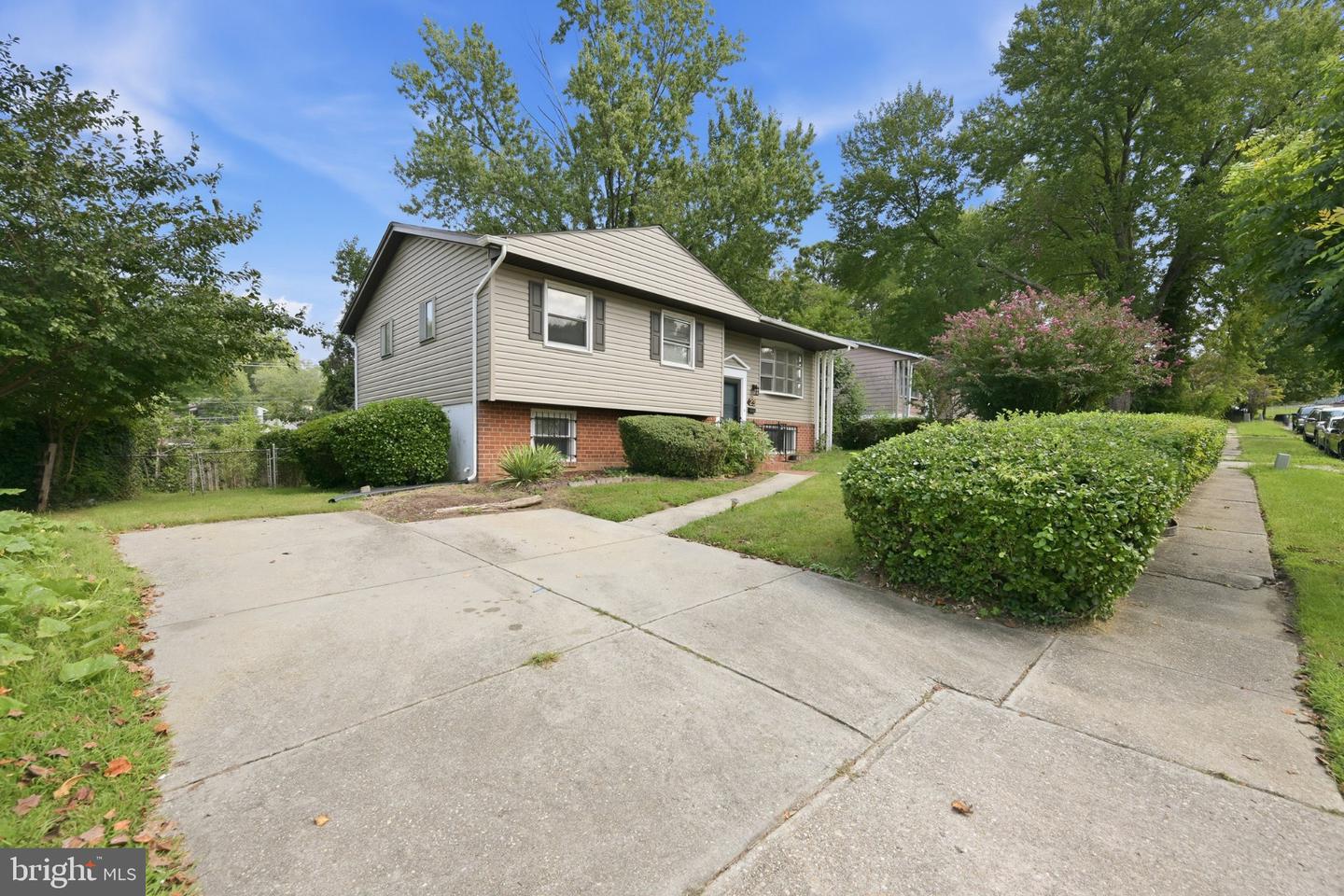 23 Daimler Dr Property Photo 22