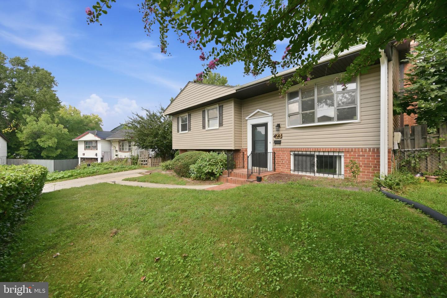 23 Daimler Dr Property Photo 23