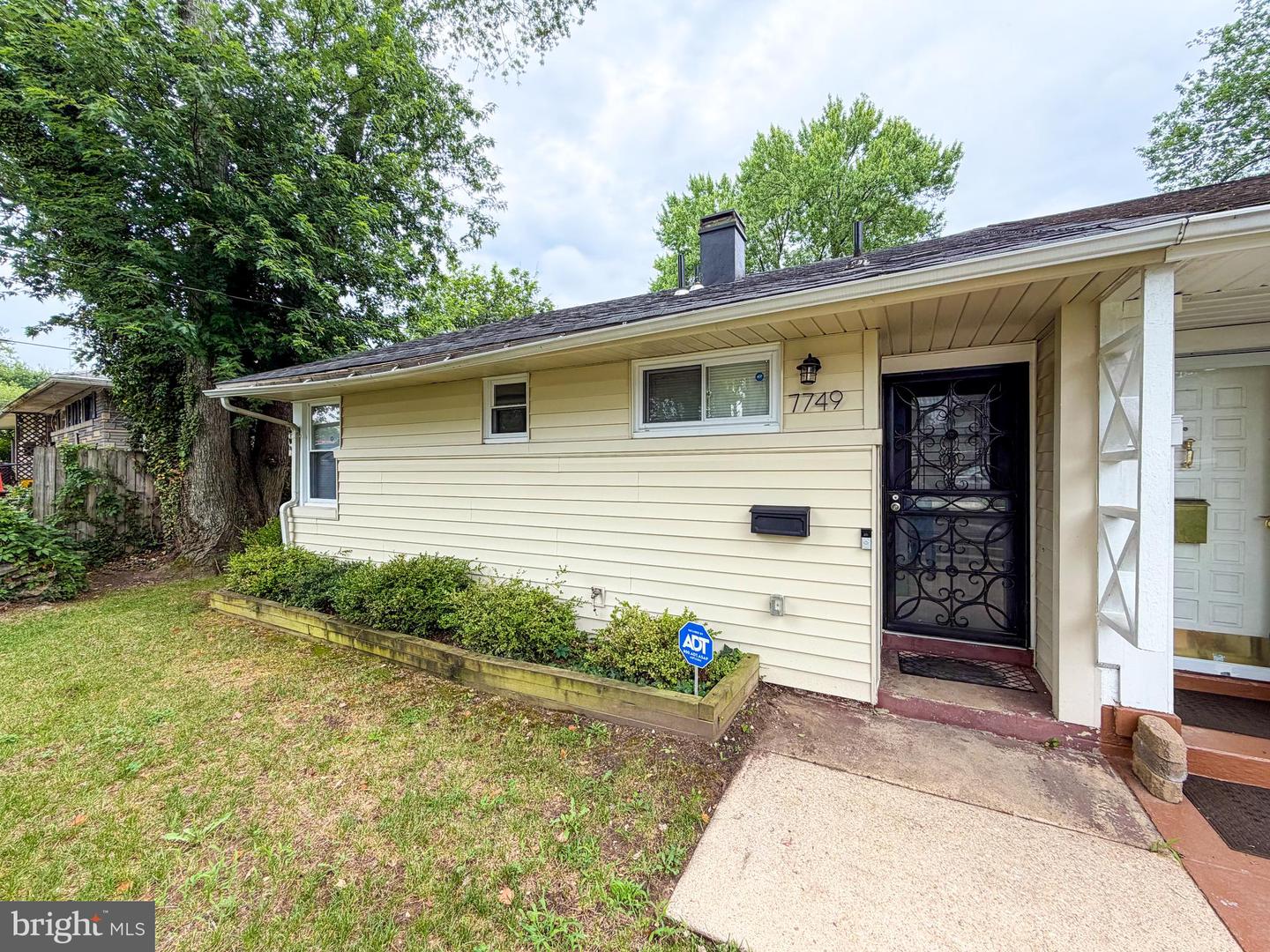 7749 Normandy Rd Property Photo 7