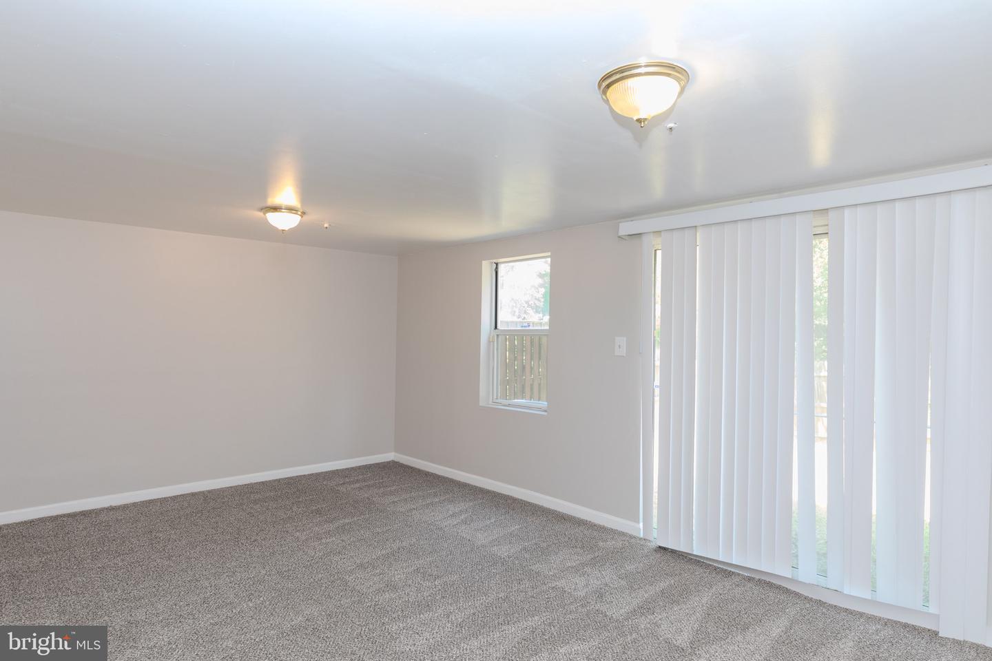 1319 Upcot Ct Property Photo 14