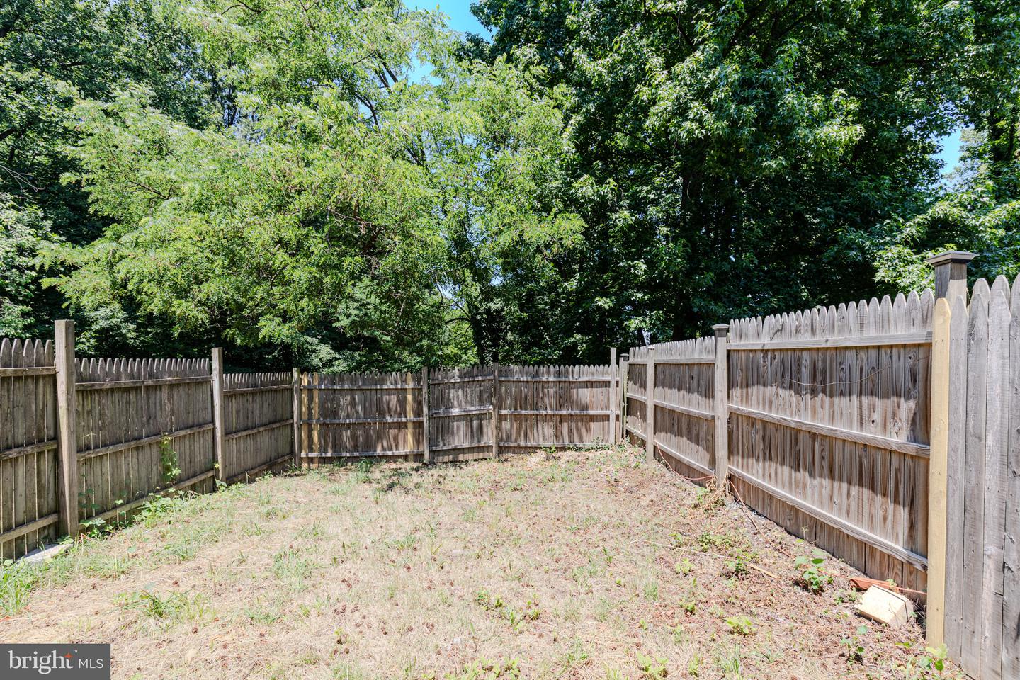 1319 Upcot Ct Property Photo 18