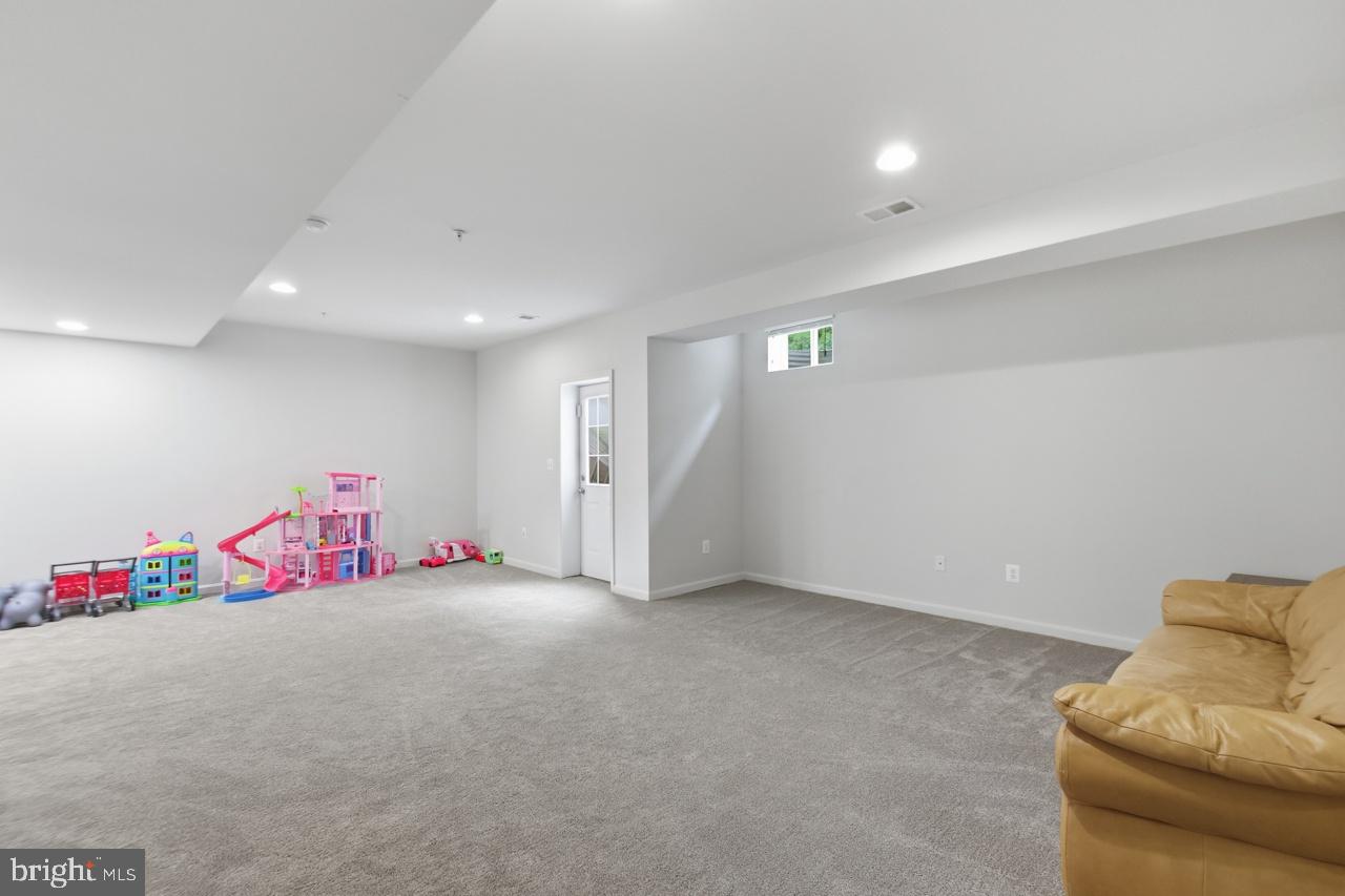 703 Yarrow Ct Property Photo 44