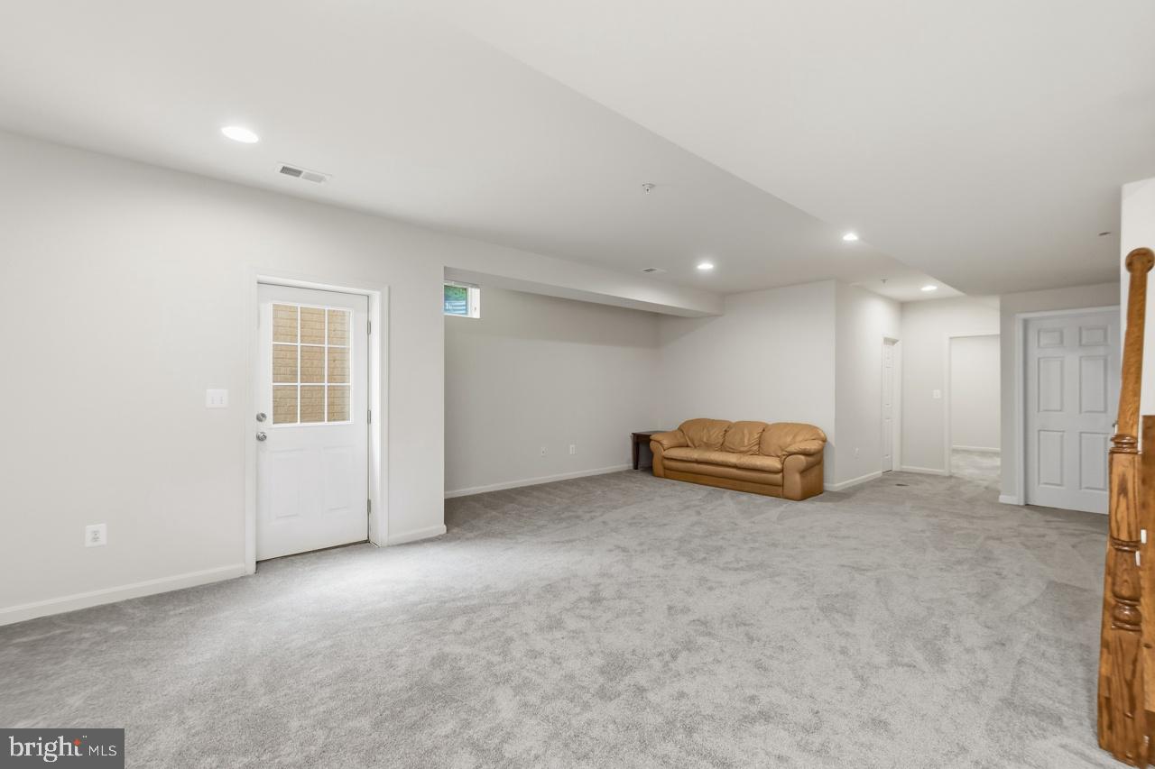 703 Yarrow Ct Property Photo 45
