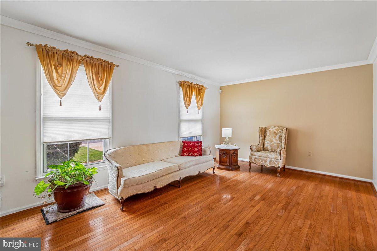 2200 Oaktree Ln Property Photo 7
