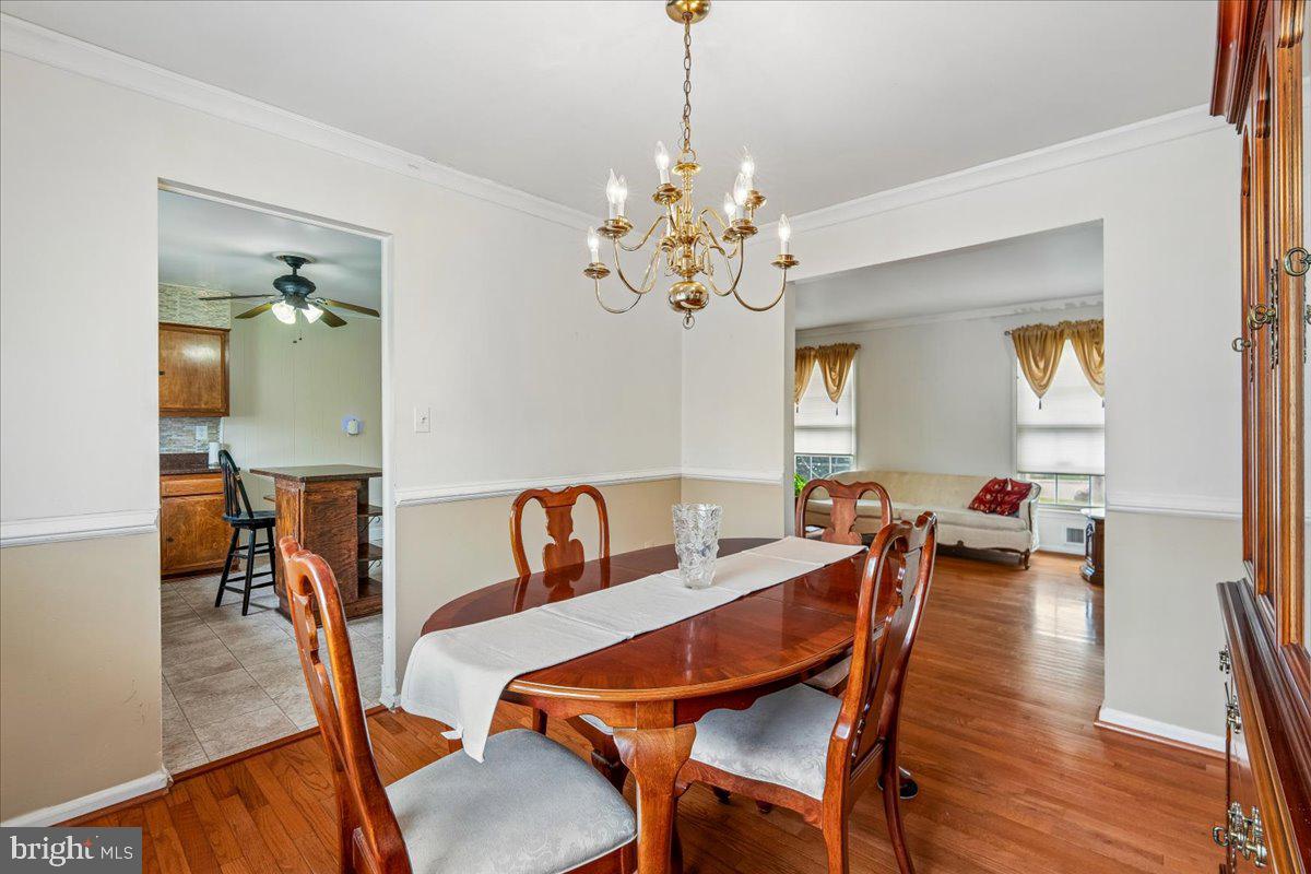 2200 Oaktree Ln Property Photo 10