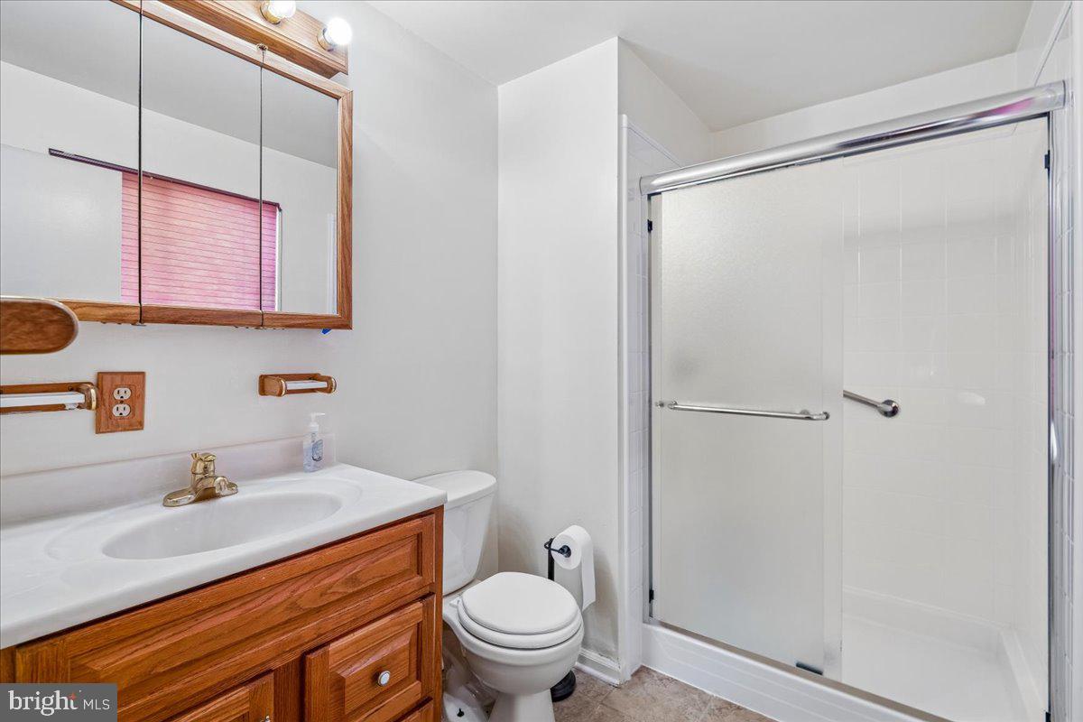 2200 Oaktree Ln Property Photo 18