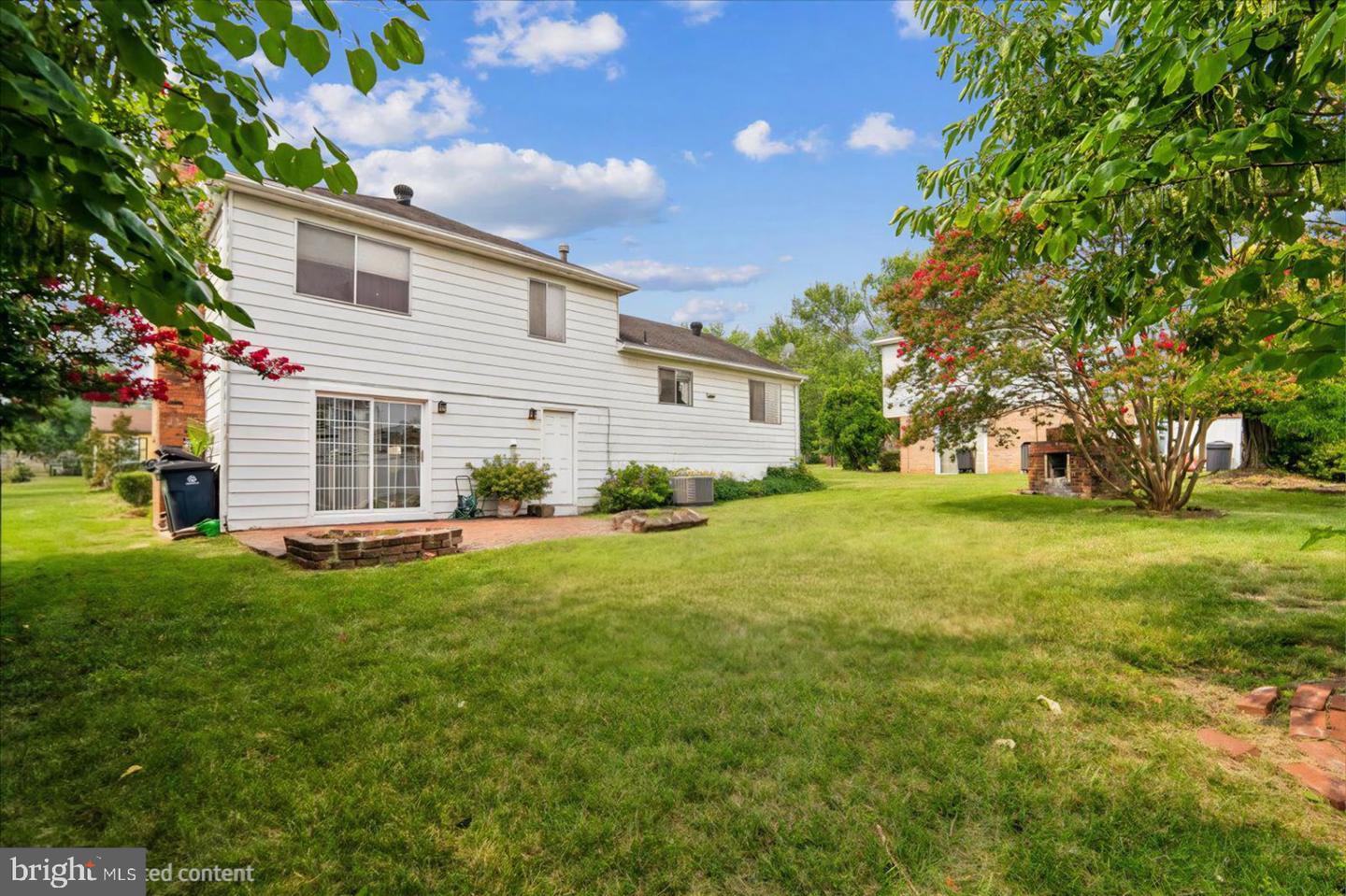 2200 Oaktree Ln Property Photo 33
