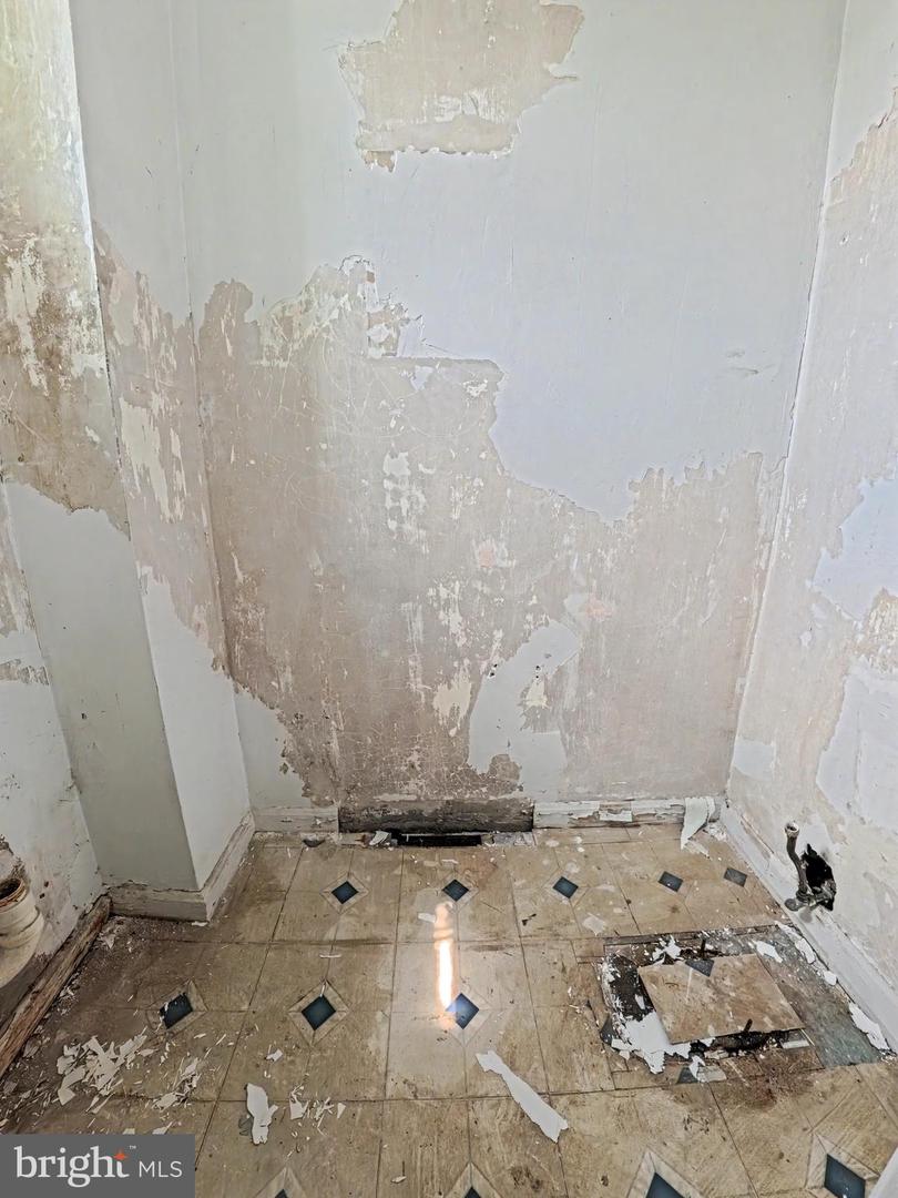 4129 Southern Ave Property Photo 8