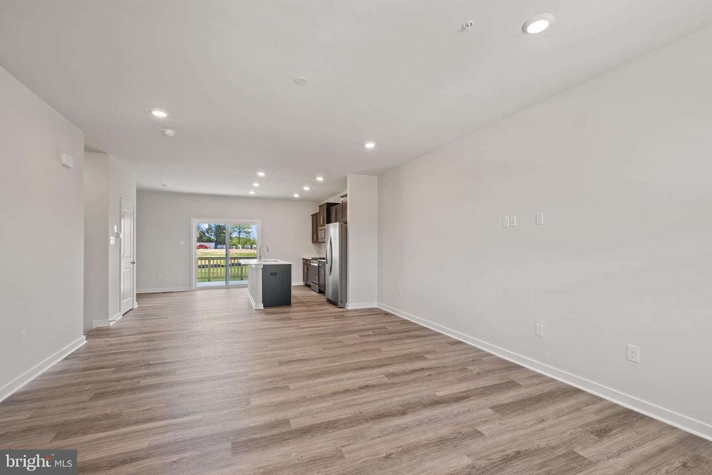 9008 Warendorf Way Property Photo 10