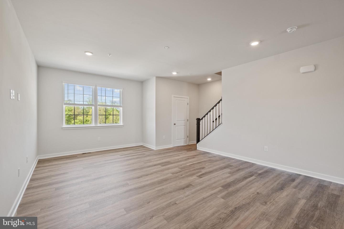 9008 Warendorf Way Property Photo 12