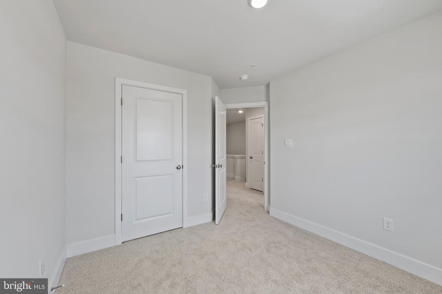 9008 Warendorf Way Property Photo 23