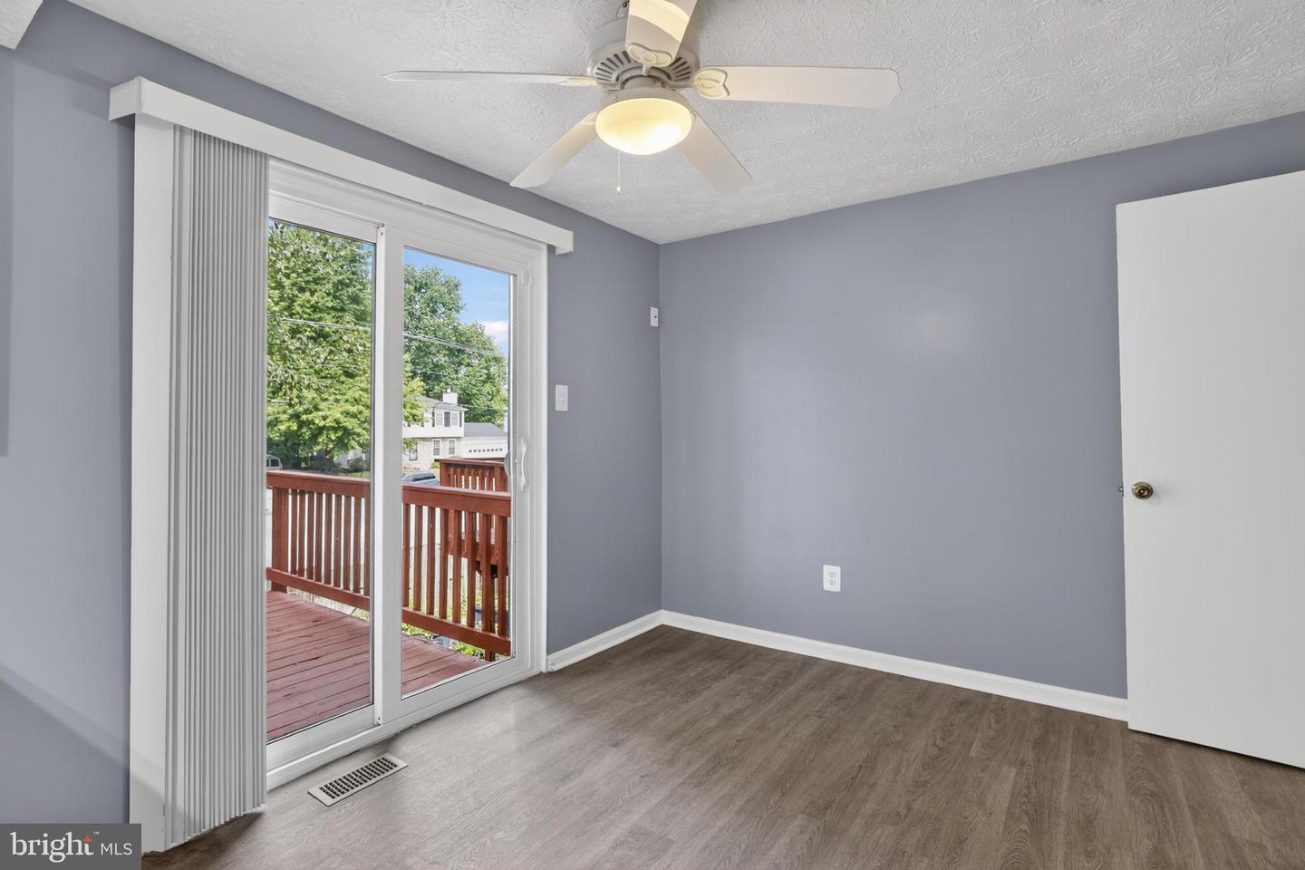 11223 Westport Dr Property Photo 8