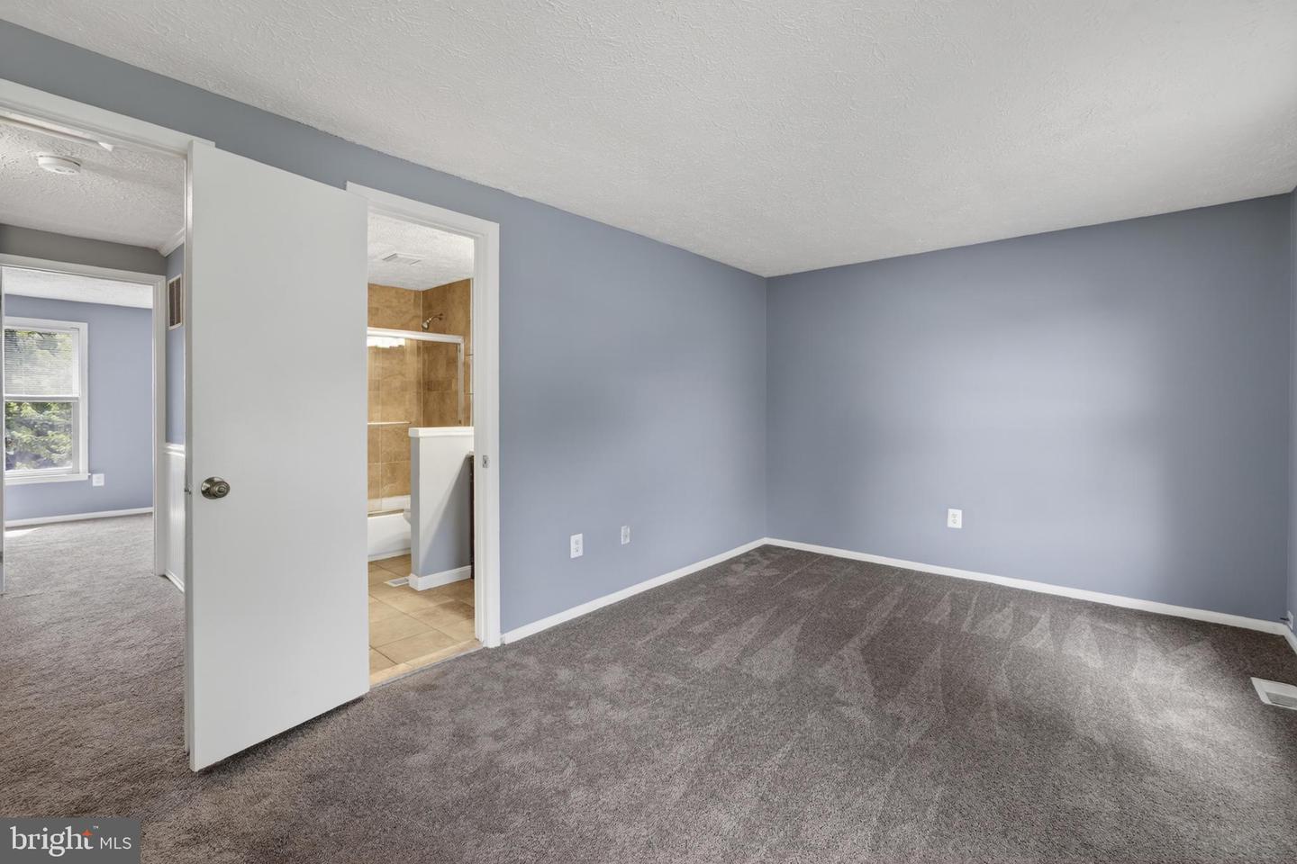 11223 Westport Dr Property Photo 9
