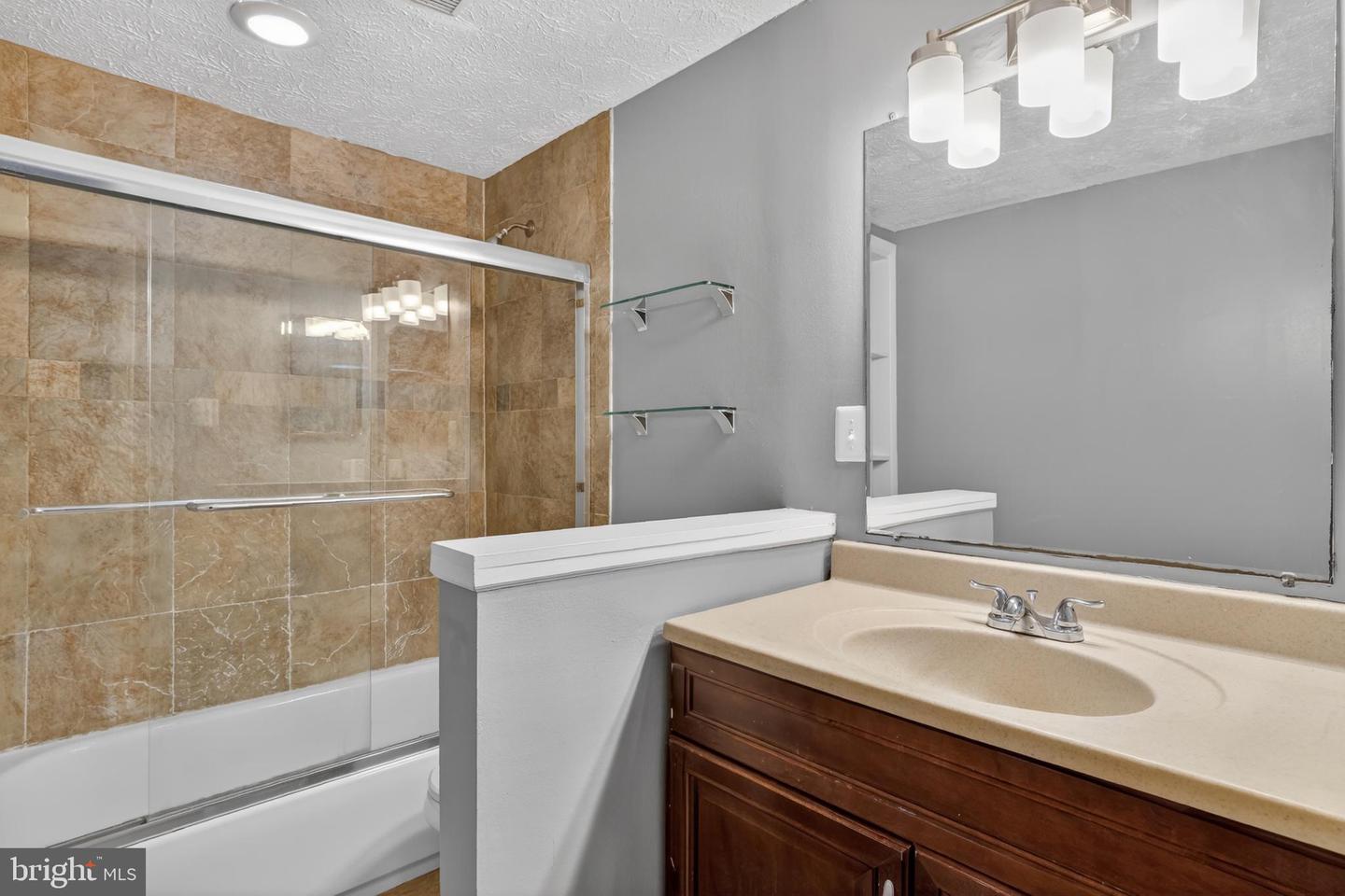 11223 Westport Dr Property Photo 20