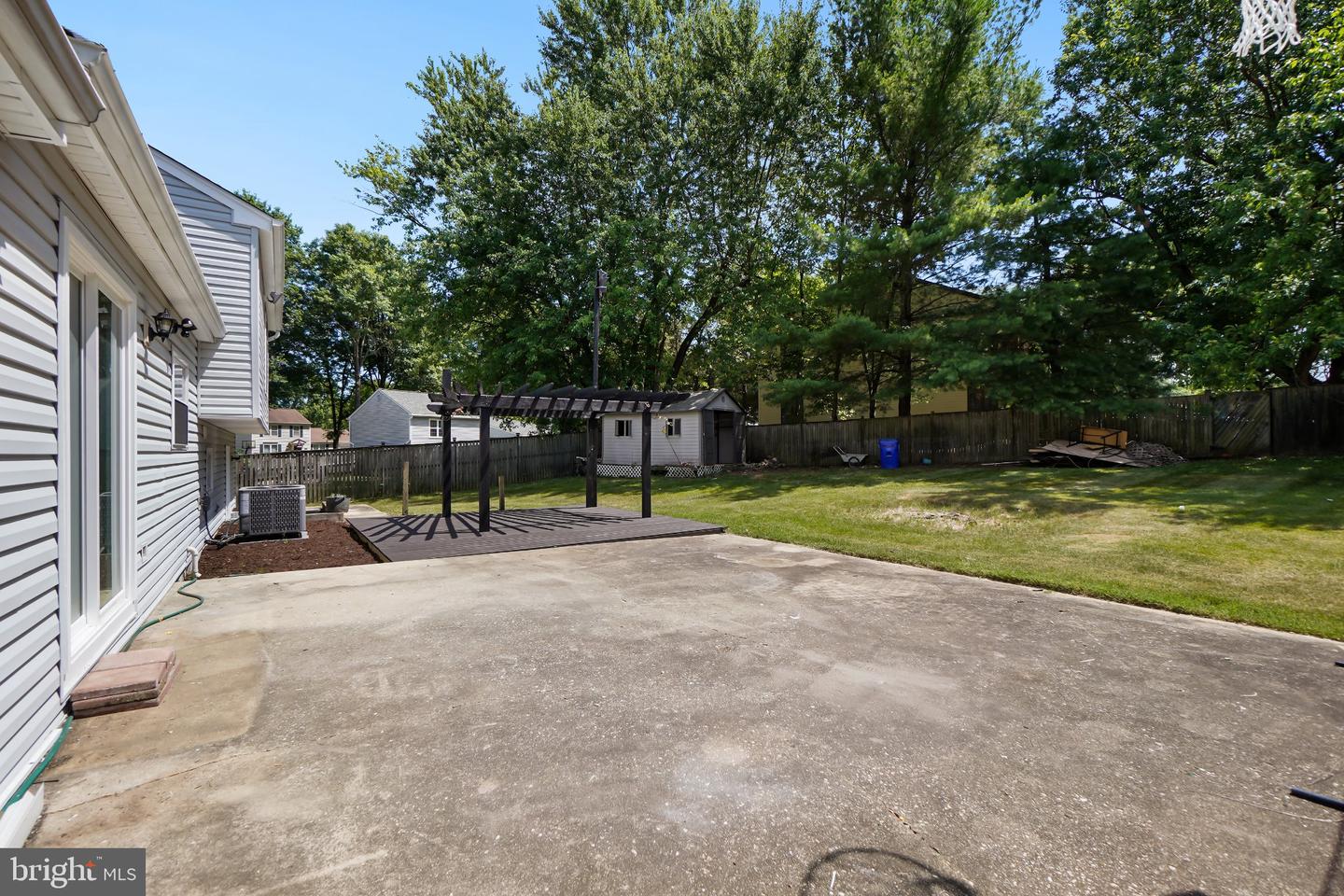 15950 Alameda Dr Property Photo 12