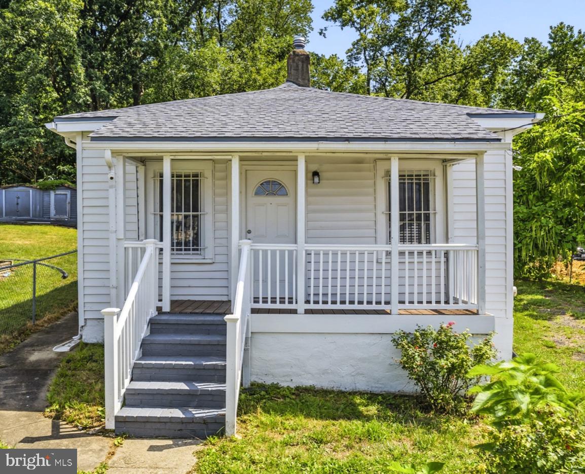 5507 JEFFERSON HEIGHTS DR Property Photo 1