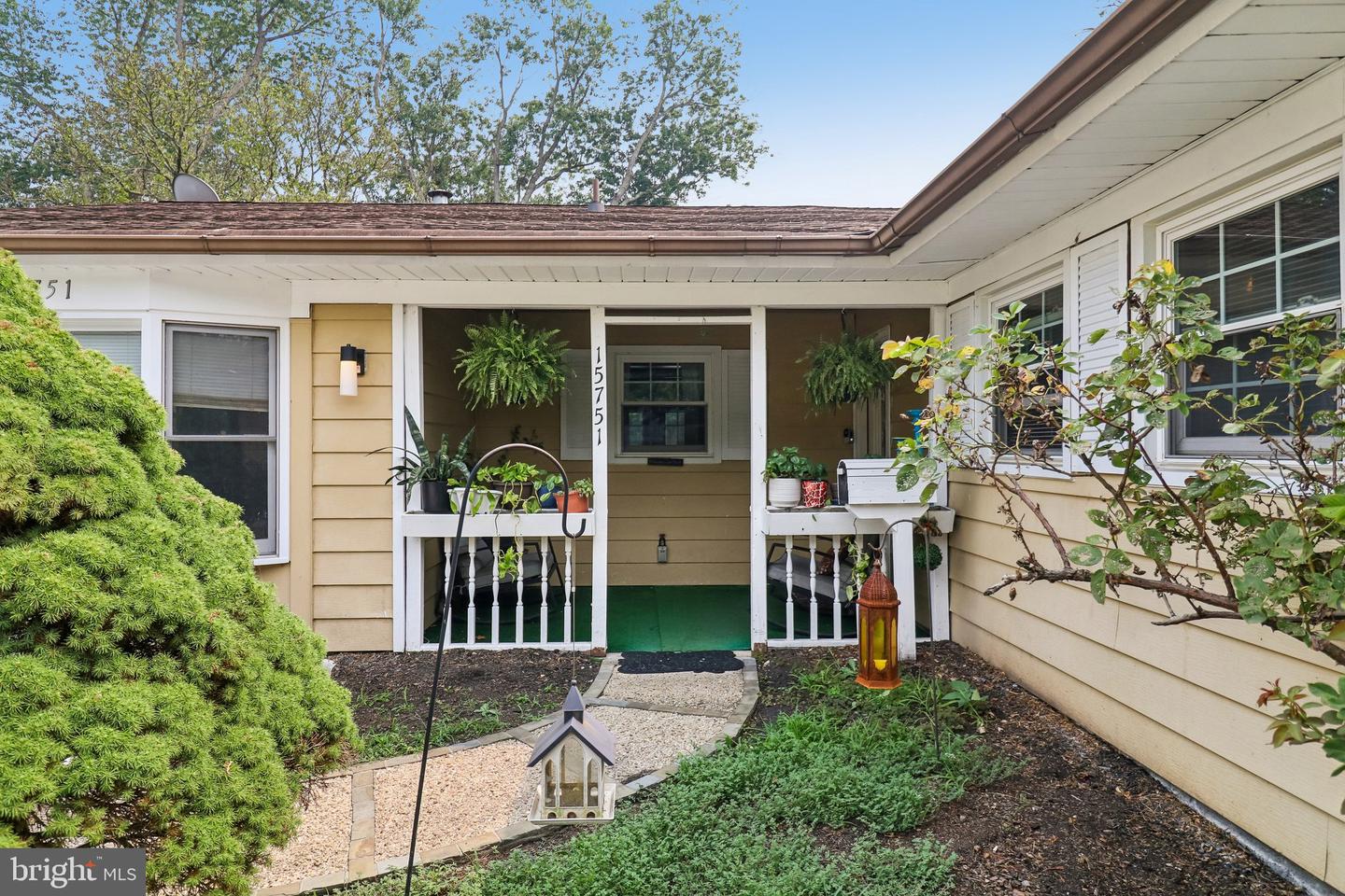 15751 Pointer Ridge Dr Property Photo 3