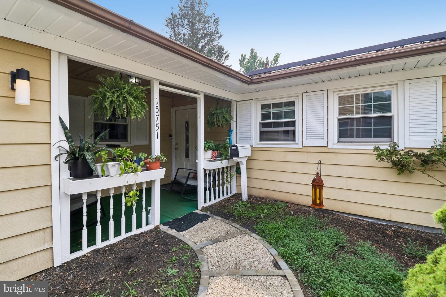 15751 Pointer Ridge Dr Property Photo 4