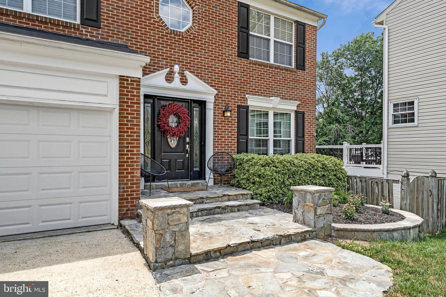 13805 Gullivers Trl Property Photo 2