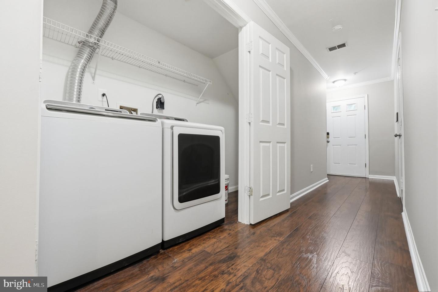 1213 Sutler Ter Property Photo 6