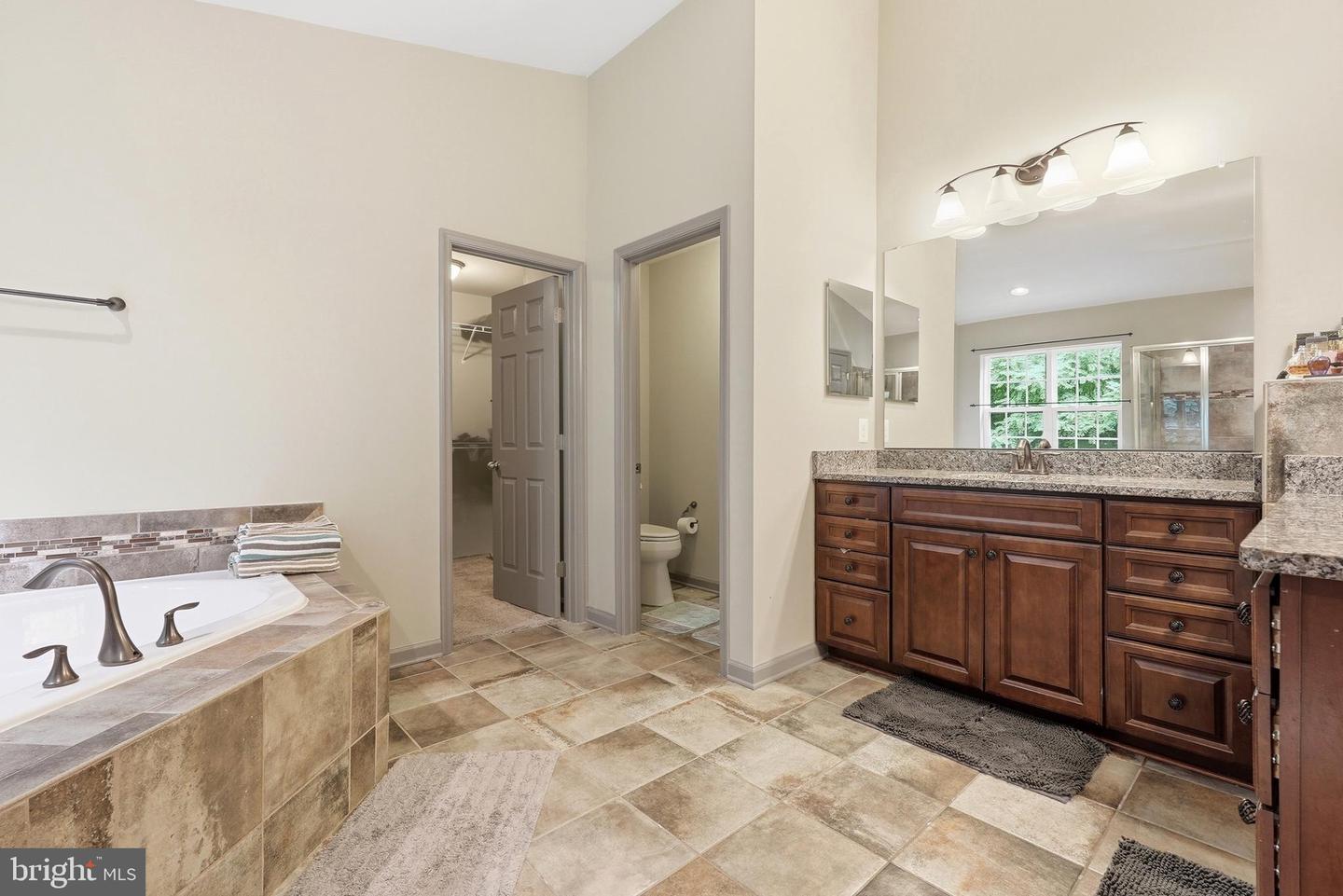 9503 Barton Oaks Ct Property Photo 36