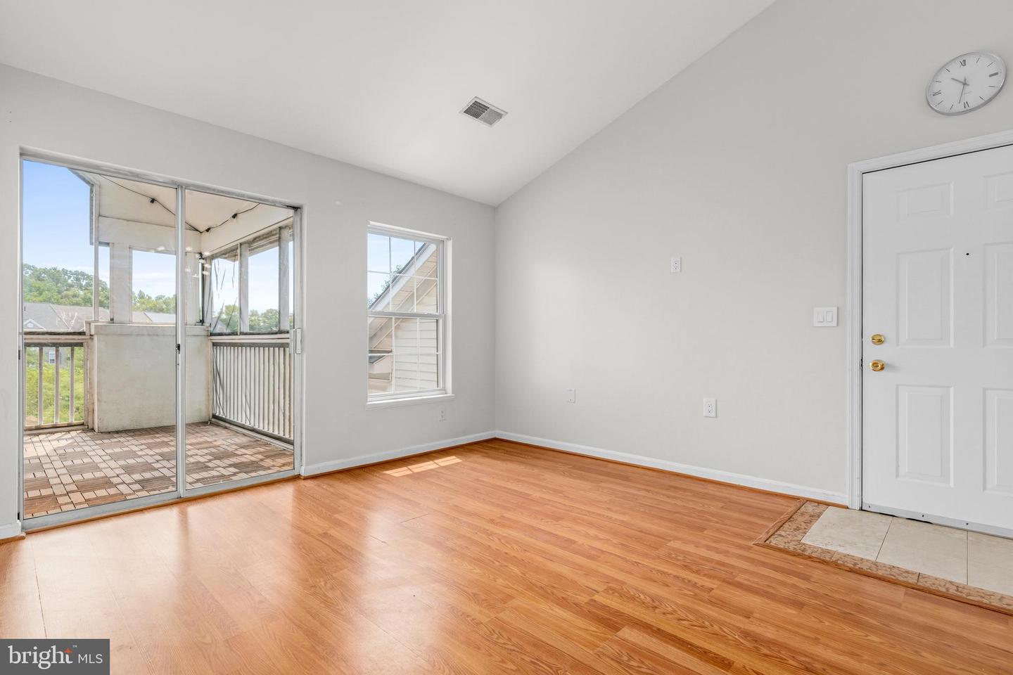 6640 Lake Park Dr #3b Property Photo 11