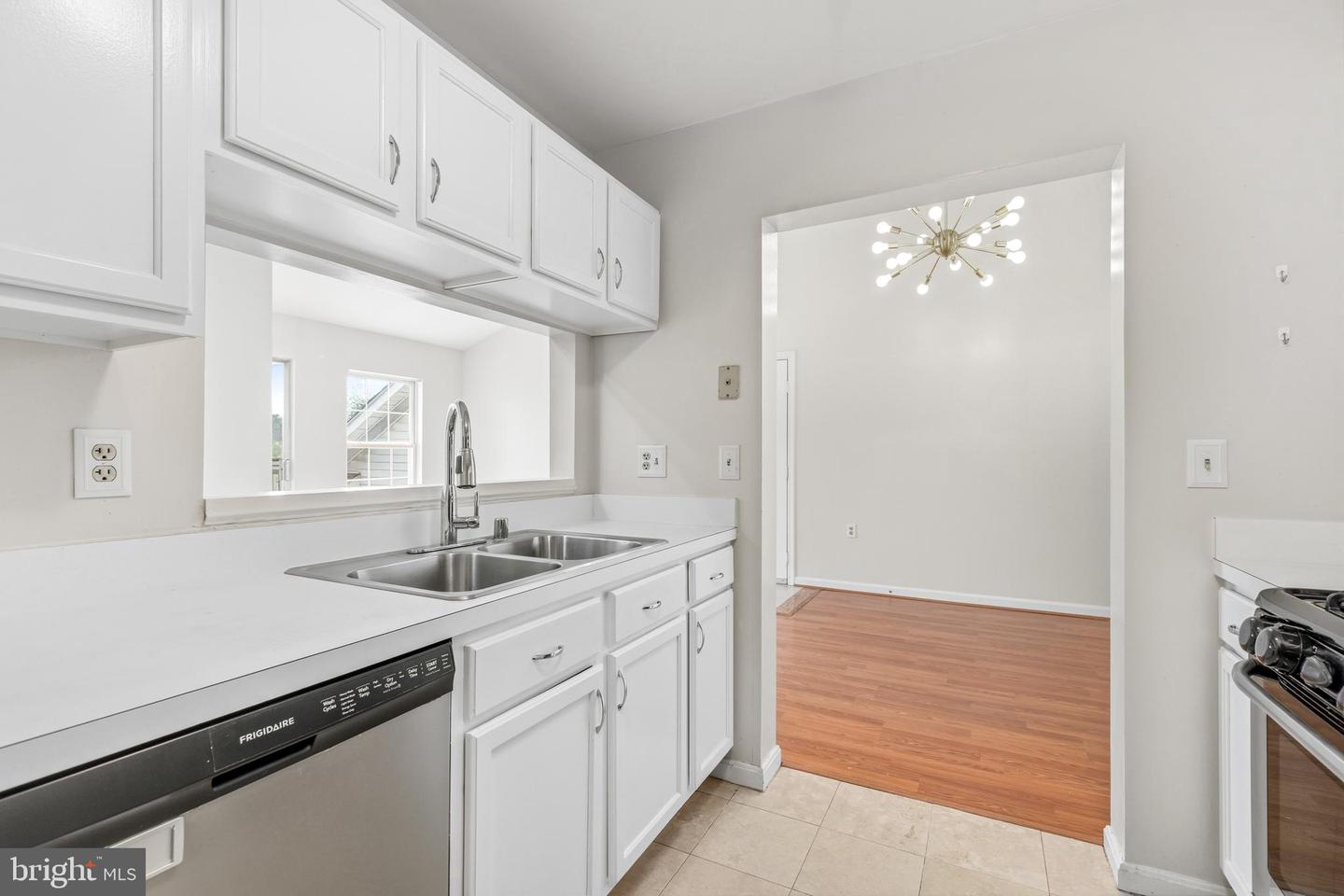 6640 Lake Park Dr #3b Property Photo 17