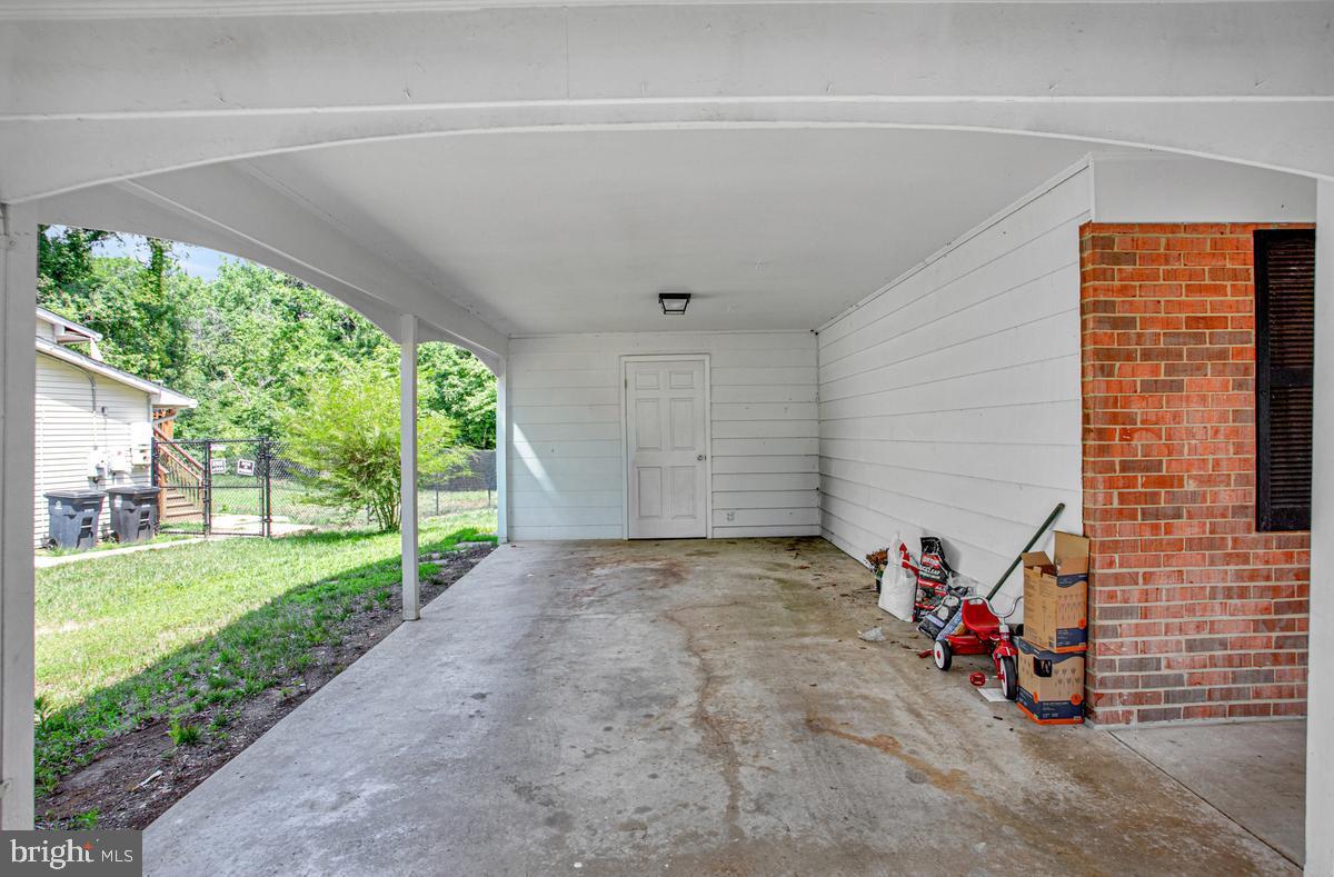 11306 Sherrington Ct Property Photo 4