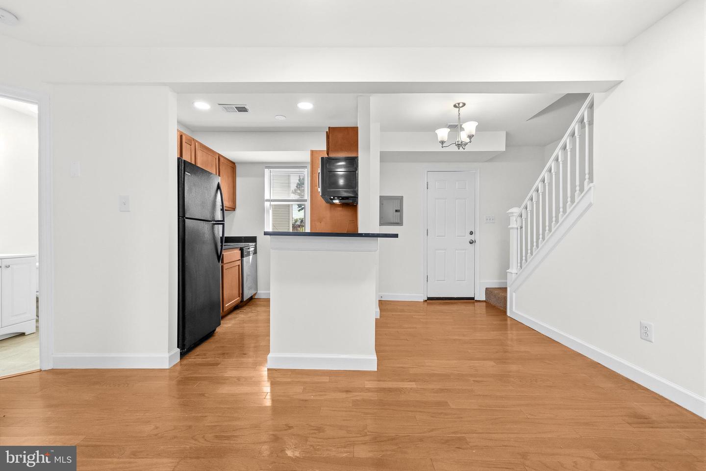 6944 Hawthorne St Property Photo 10