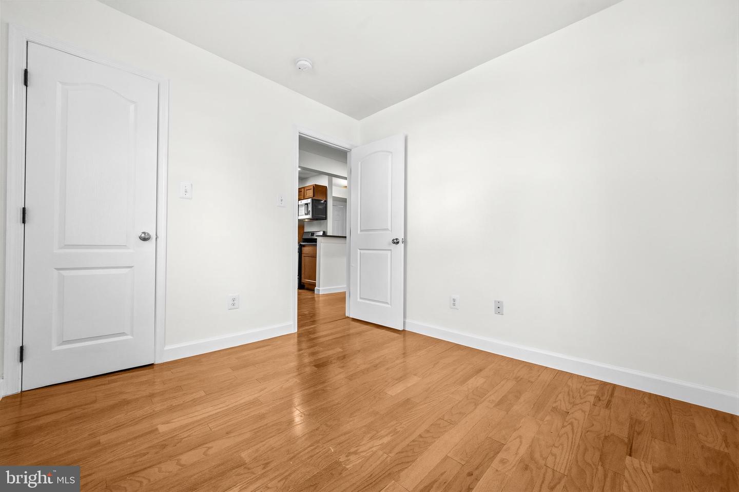 6944 Hawthorne St Property Photo 18