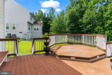 8418 Poplar Hill Dr Property Photo 6