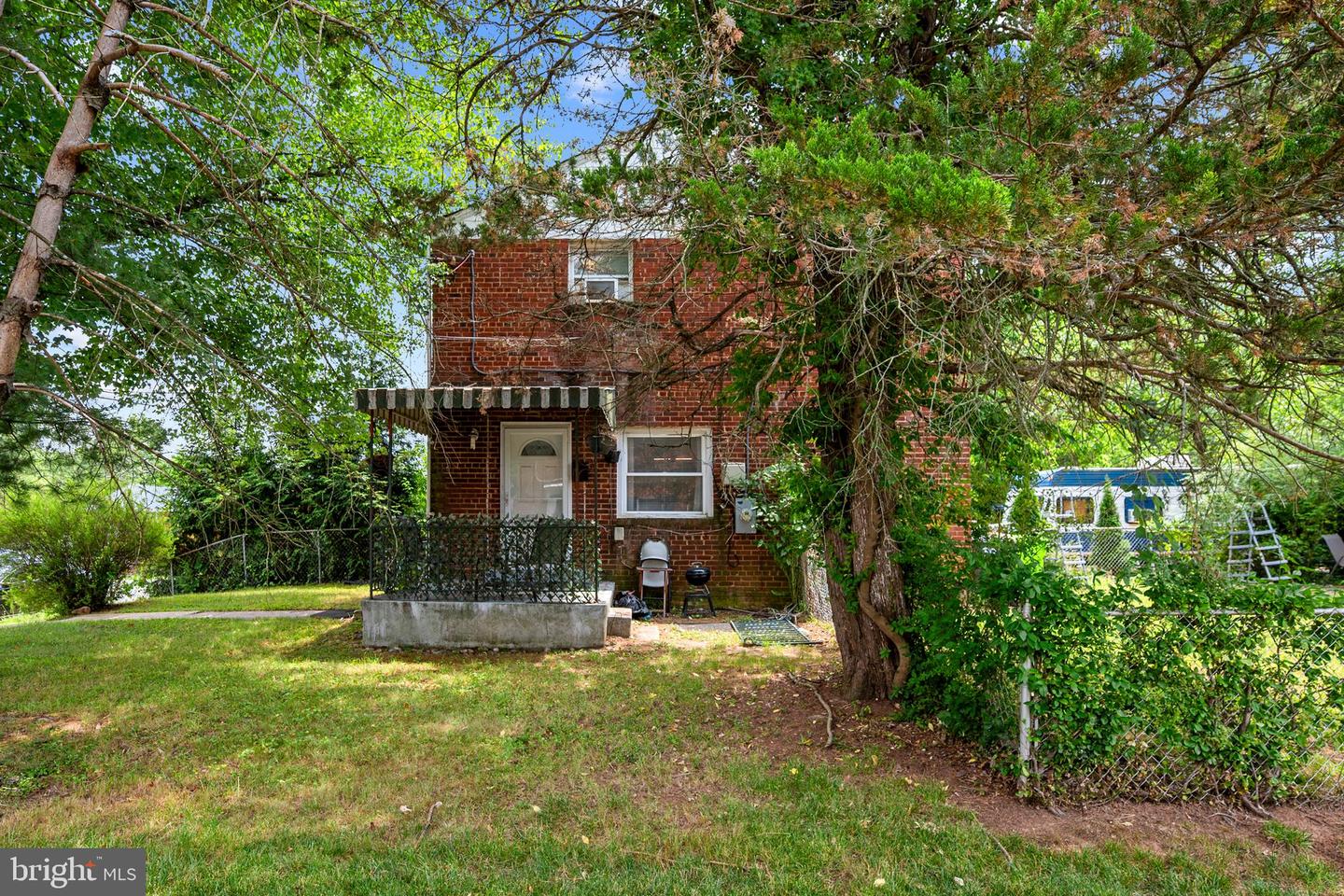620 71st Ave Property Photo 1