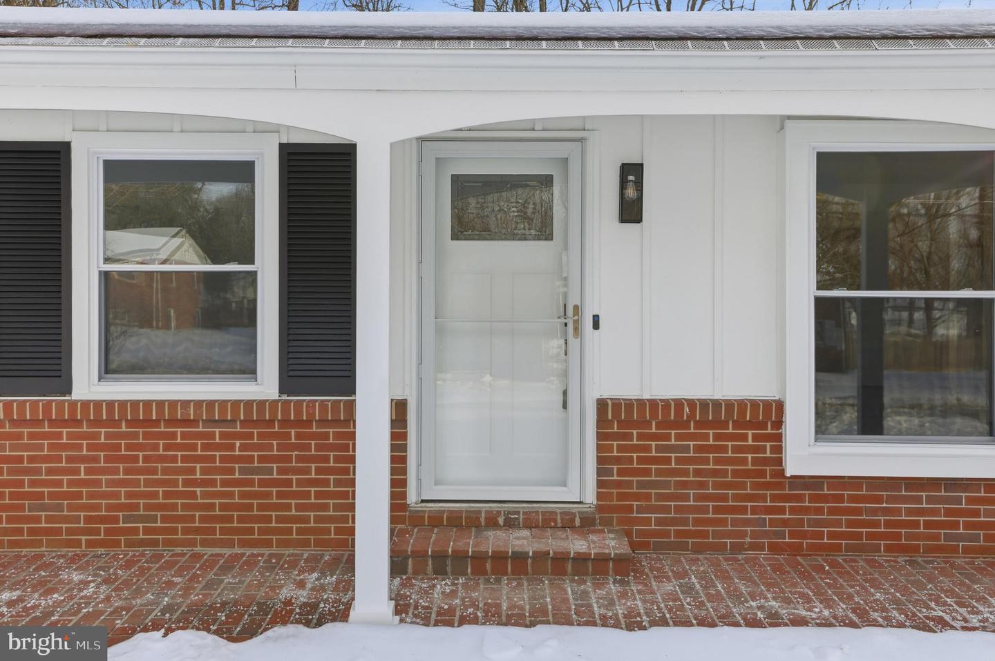9535 Nottingham Dr Property Photo 6