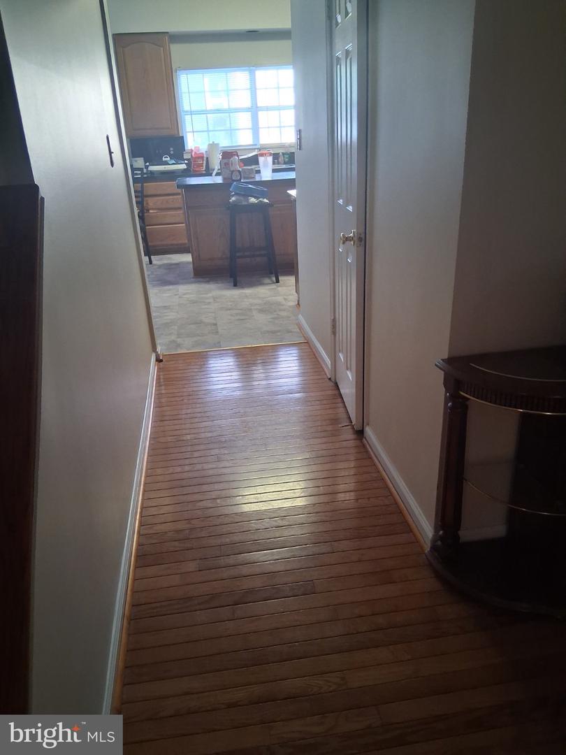 10709 Heatherleigh Dr Property Photo 4