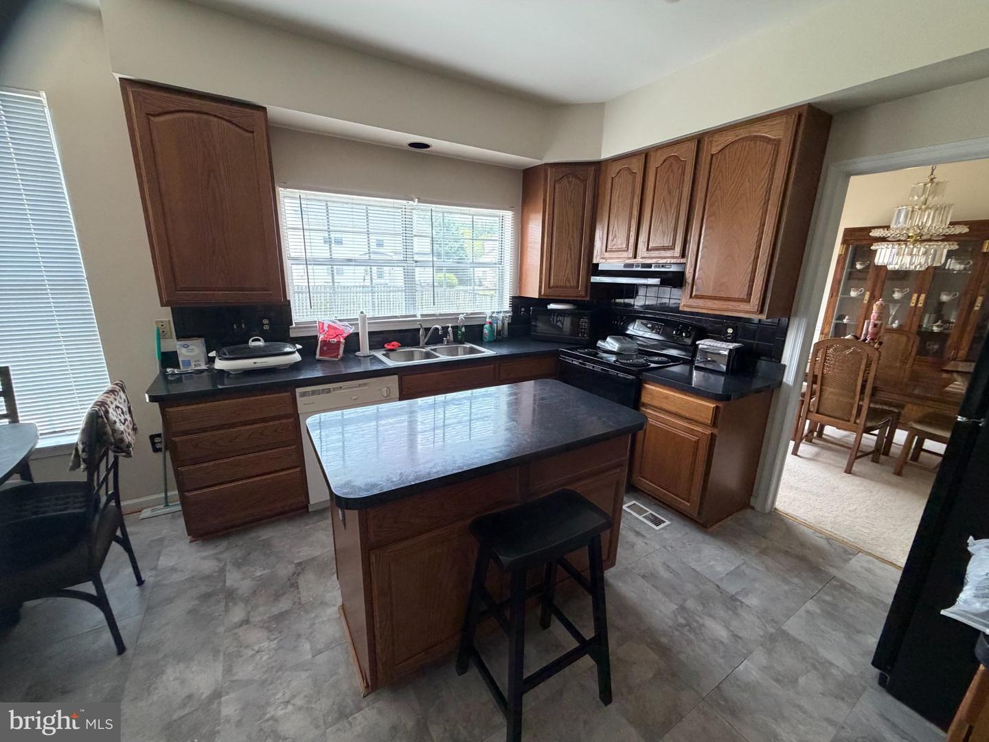 10709 Heatherleigh Dr Property Photo 8