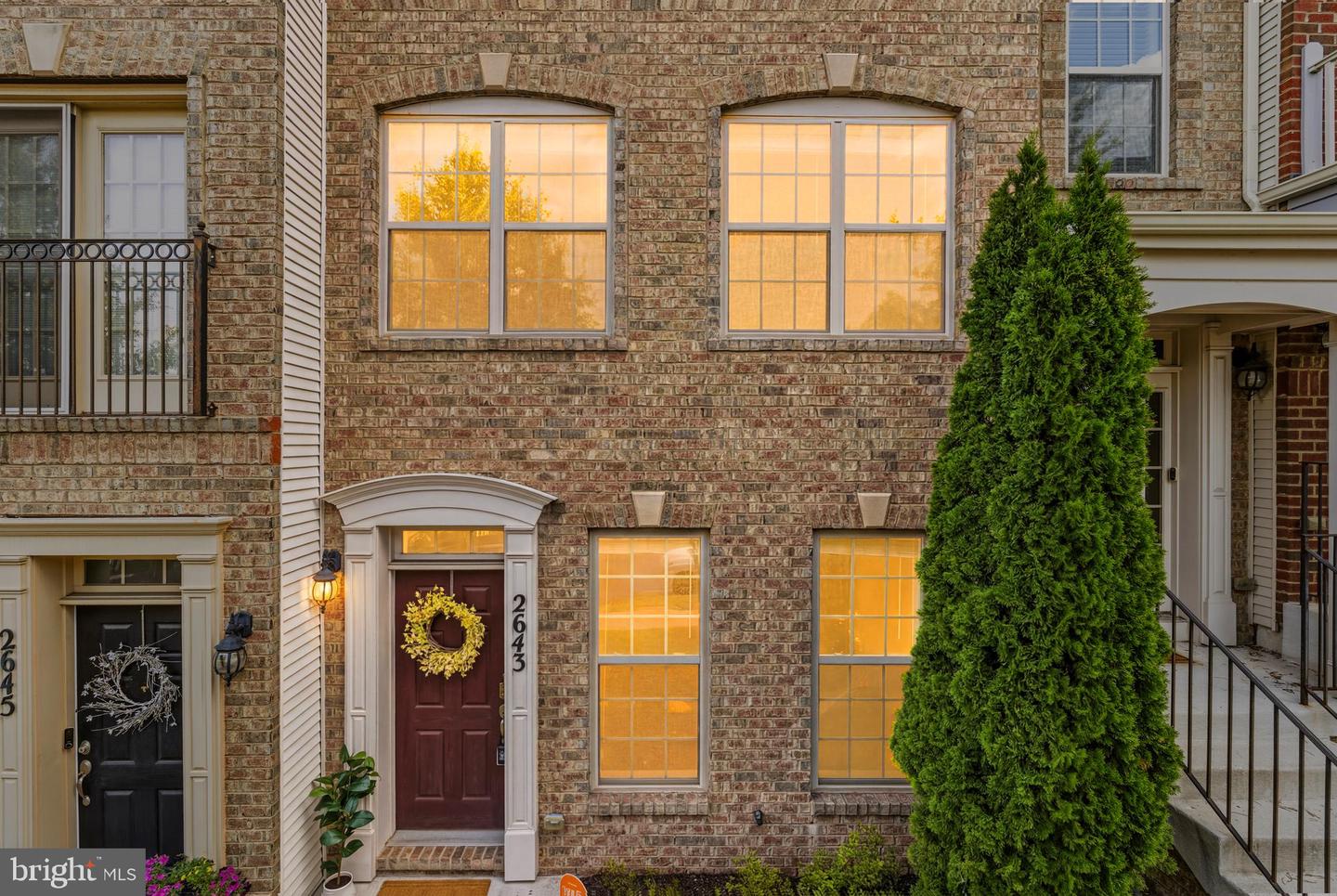 2643 Campus Way N Property Photo 2