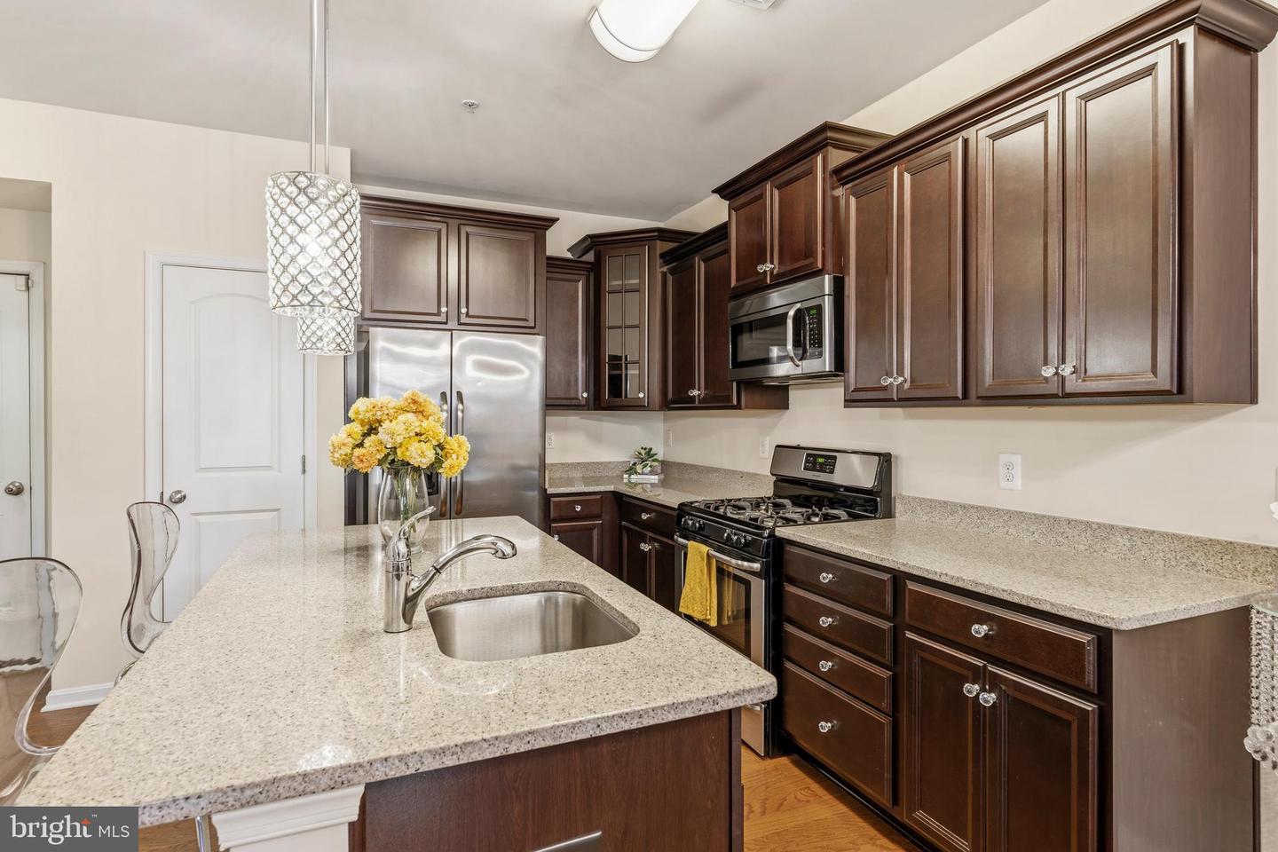 2643 Campus Way N Property Photo 11