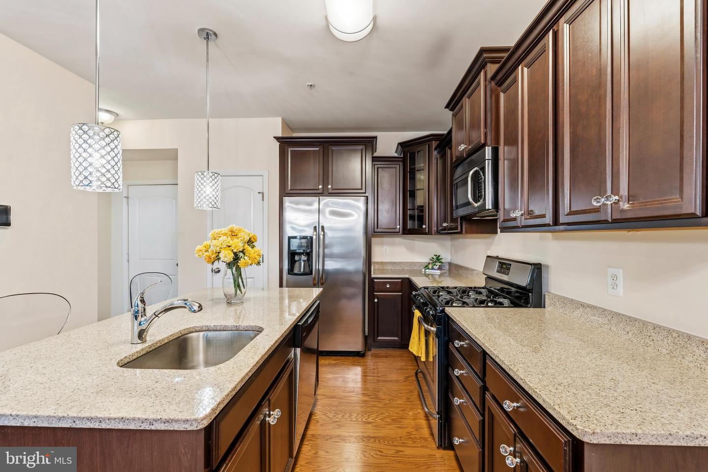 2643 Campus Way N Property Photo 12