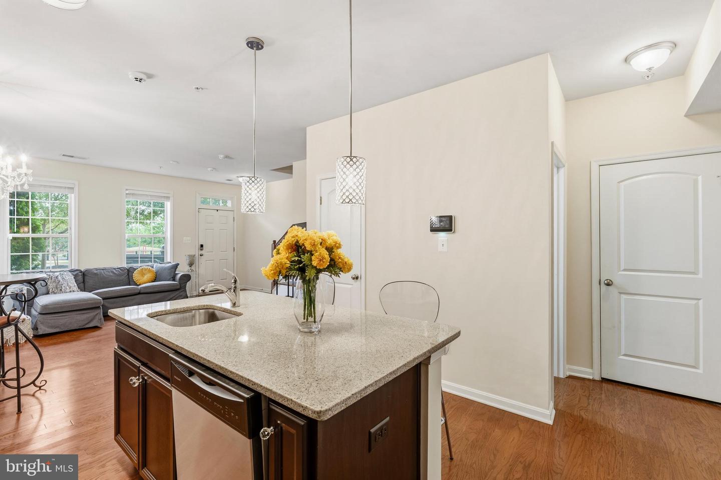 2643 Campus Way N Property Photo 13