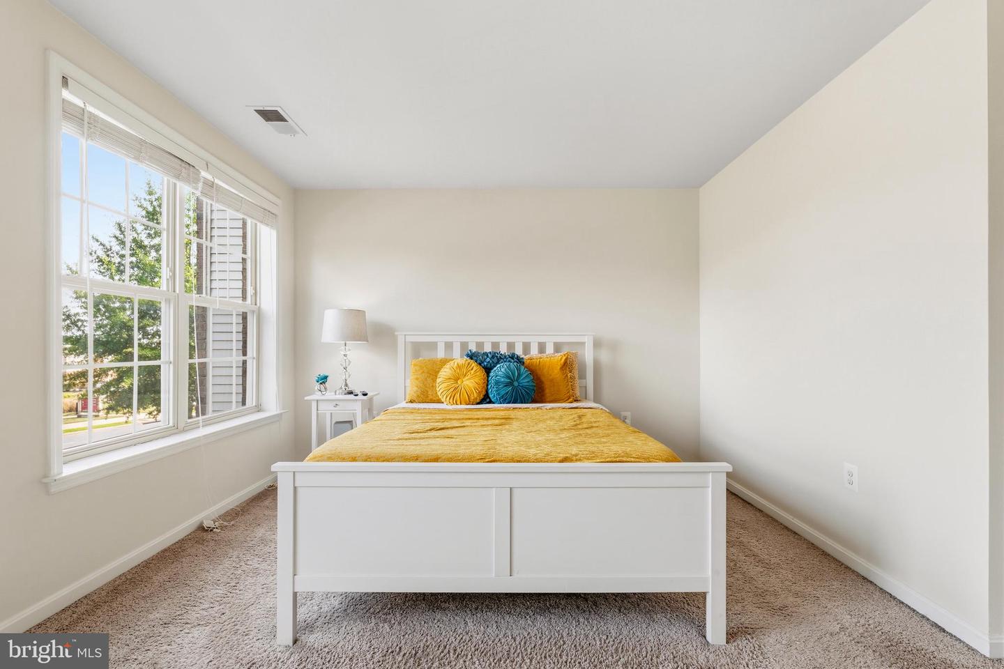 2643 Campus Way N Property Photo 18