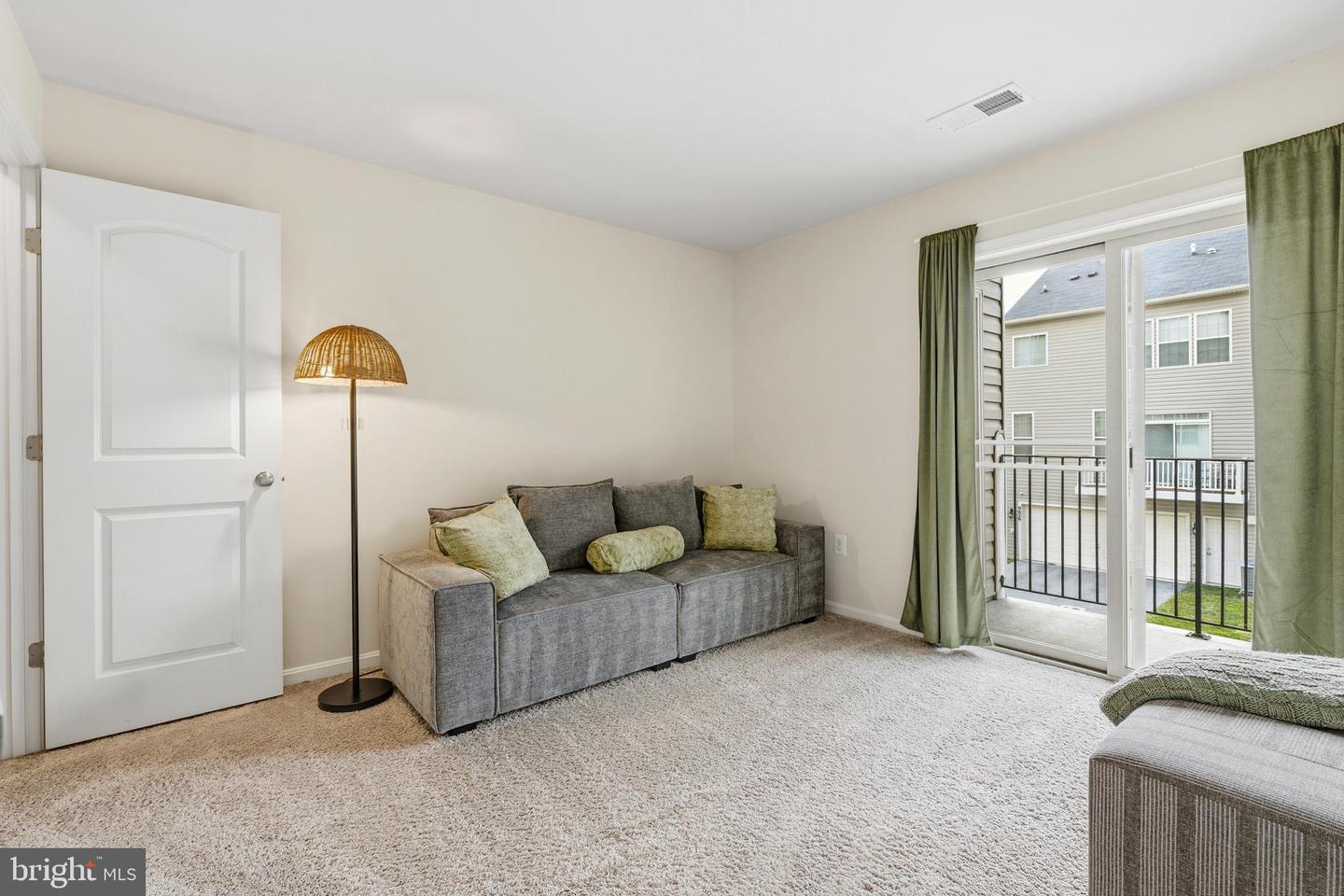 2643 Campus Way N Property Photo 26