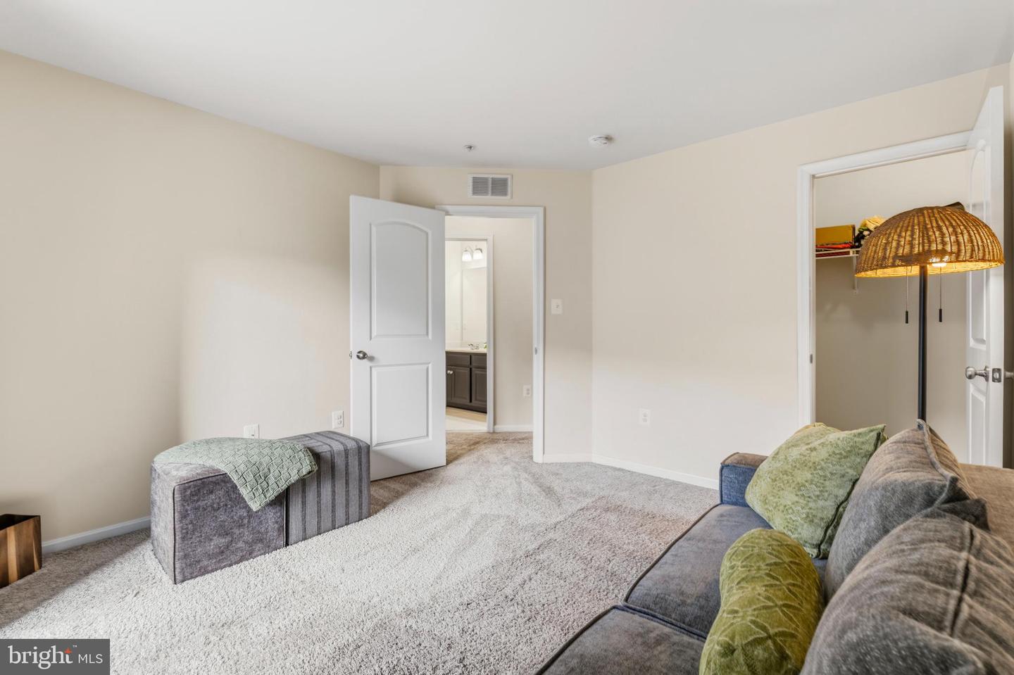 2643 Campus Way N Property Photo 27