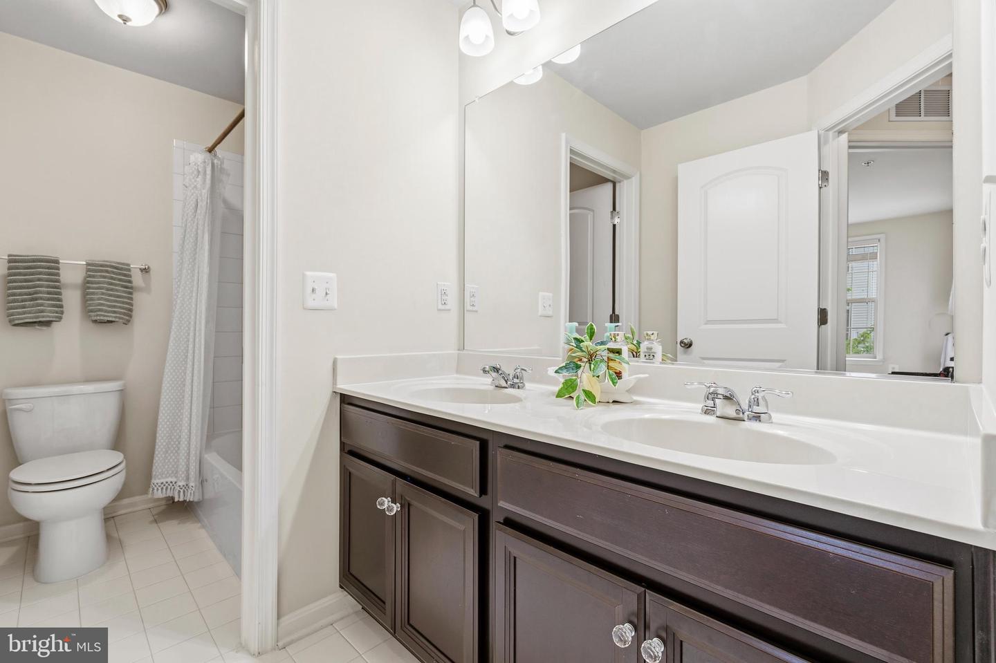 2643 Campus Way N Property Photo 28