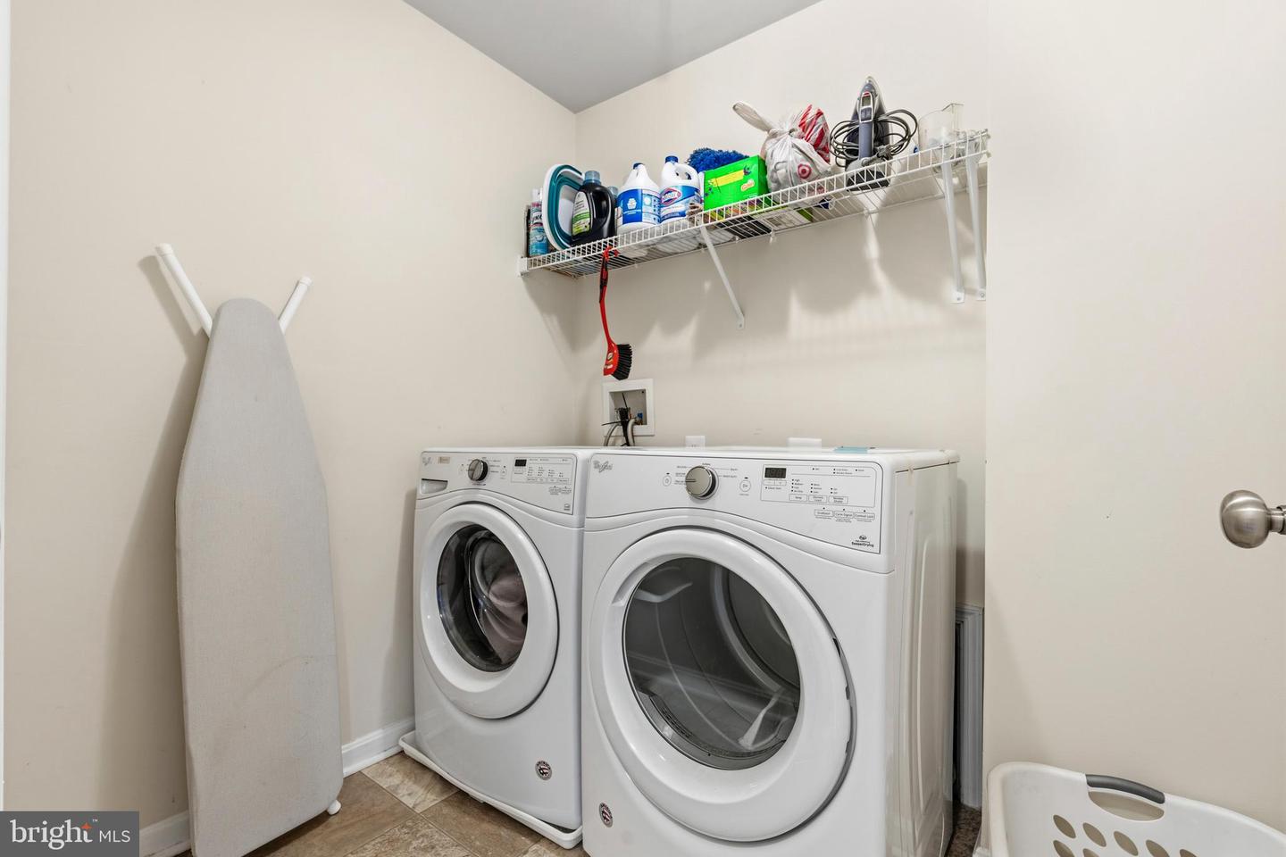 2643 Campus Way N Property Photo 31