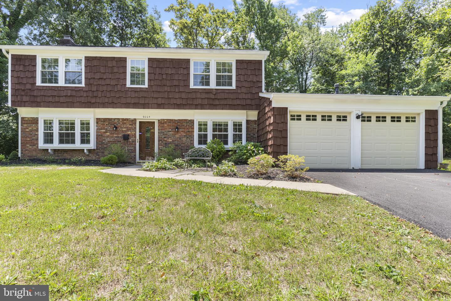 9005 EASTBOURNE LN Property Photo 1