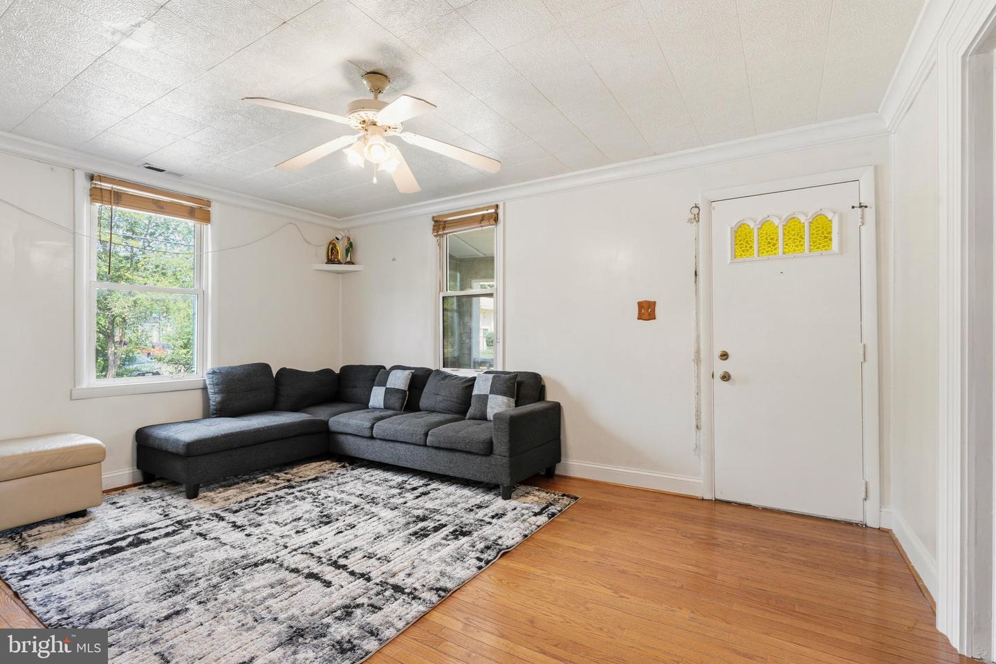 5113 Crittenden St Property Photo 10