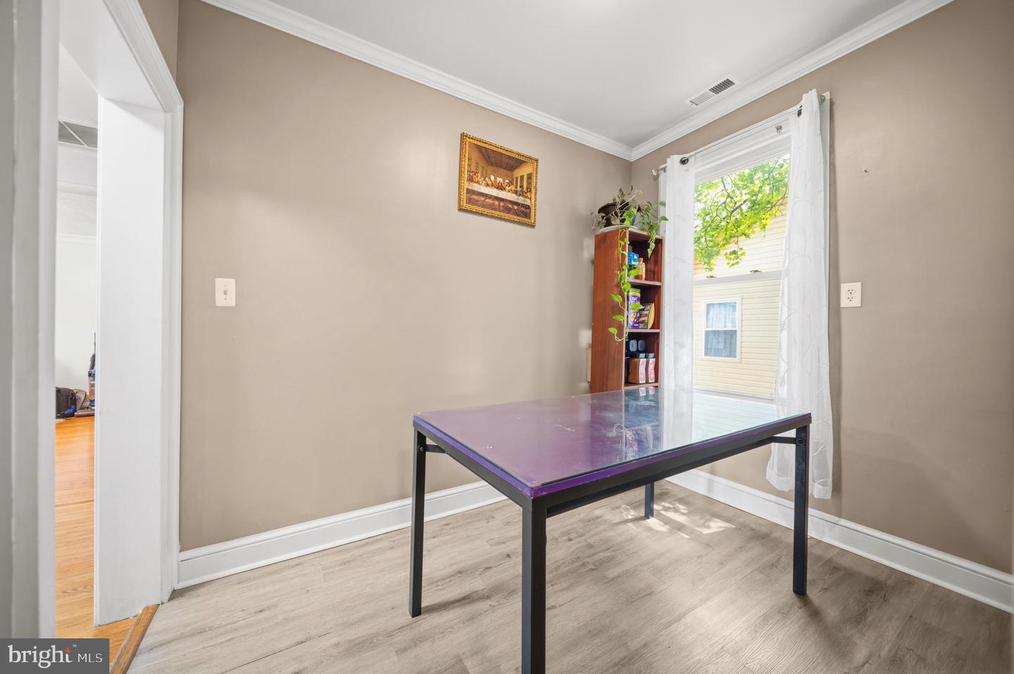 5113 Crittenden St Property Photo 15