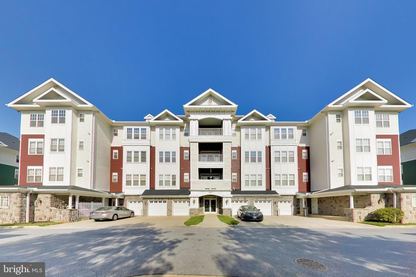 13851 Belle Chasse Blvd #213 Property Photo 1