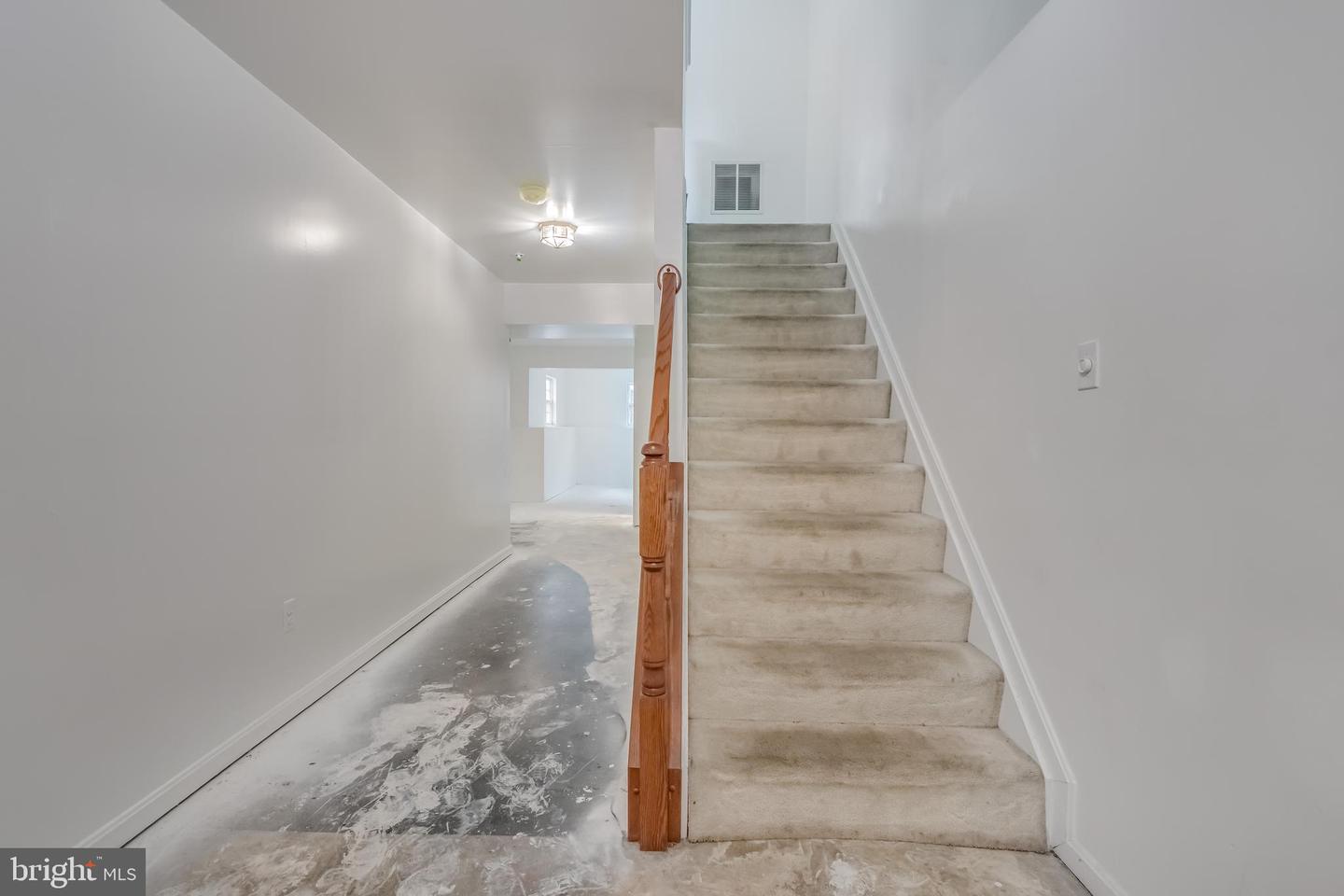 1110 Blue Wing Ter Property Photo 3