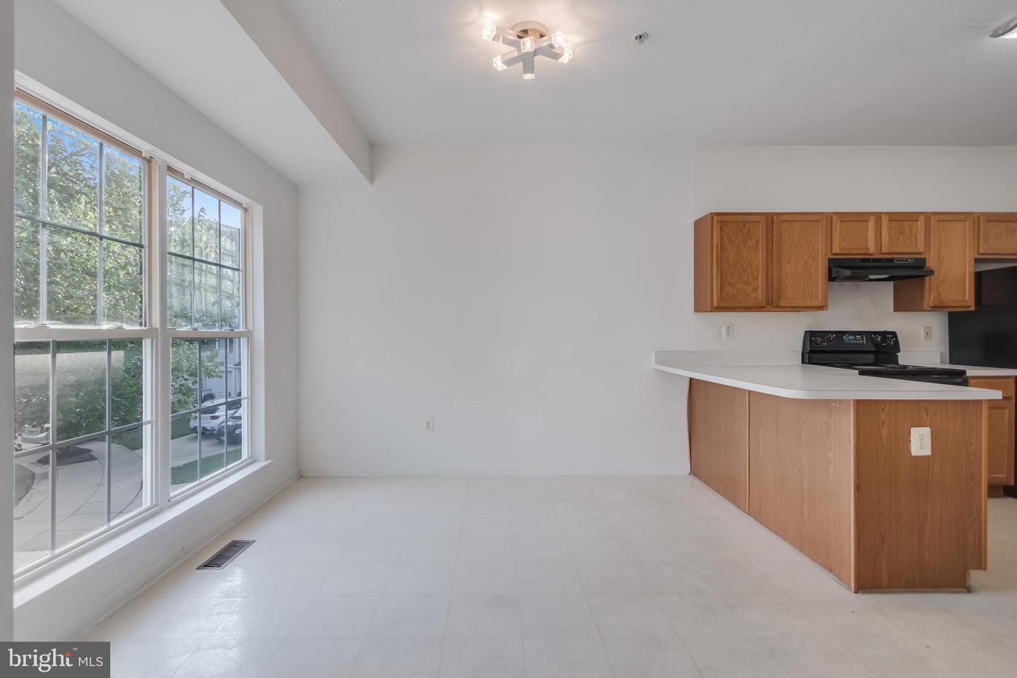 1110 Blue Wing Ter Property Photo 11